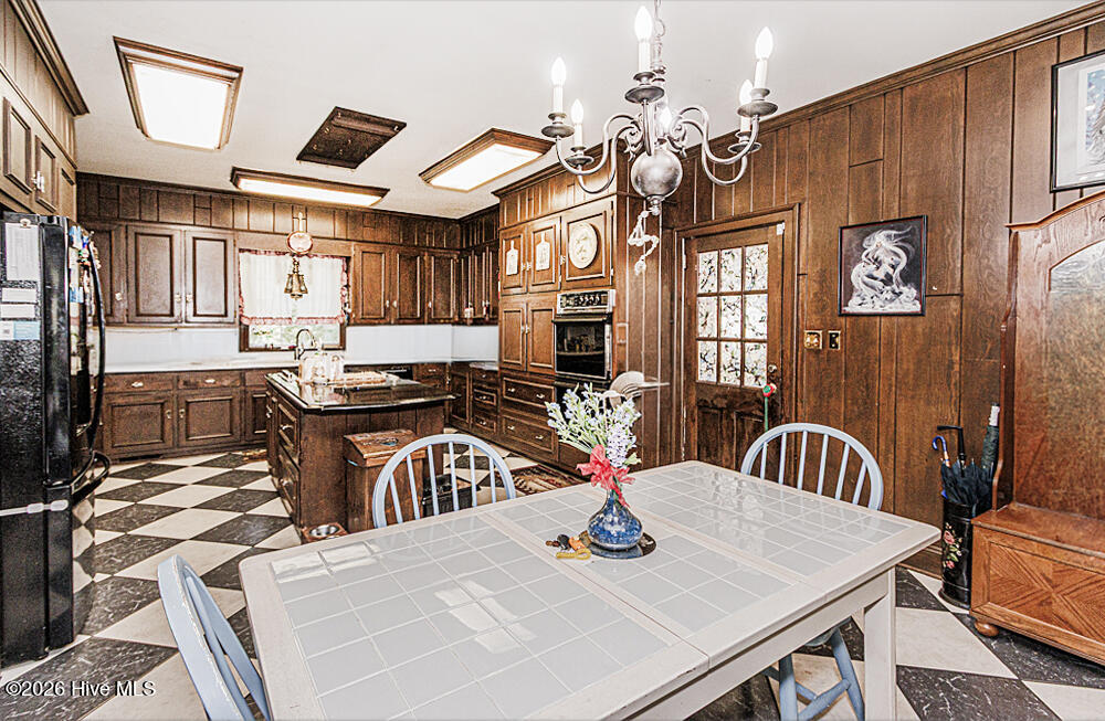 500 Wildwood Avenue Property Photo 33