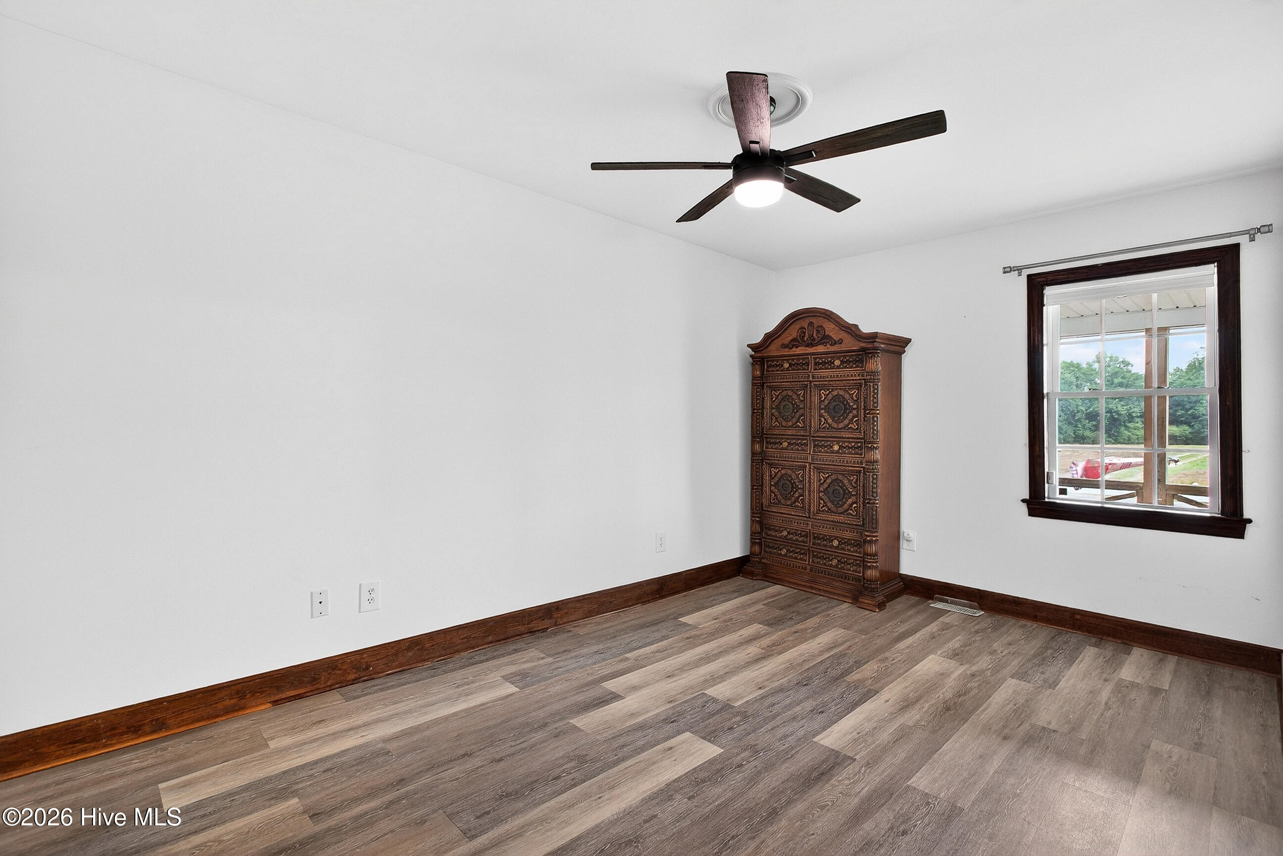 8840 Robbins Road Property Photo 15