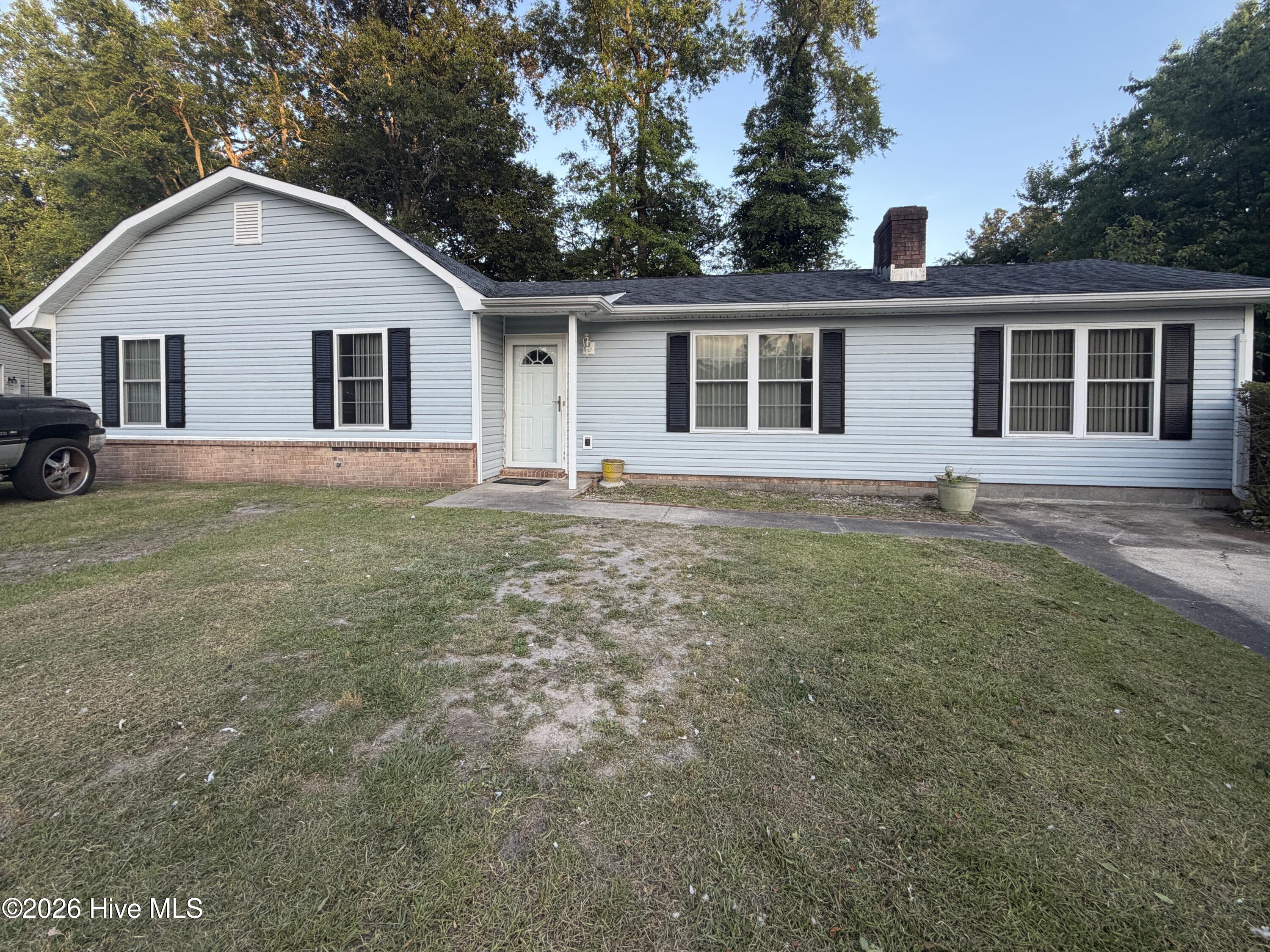 714 Conifer Circle Property Photo 3