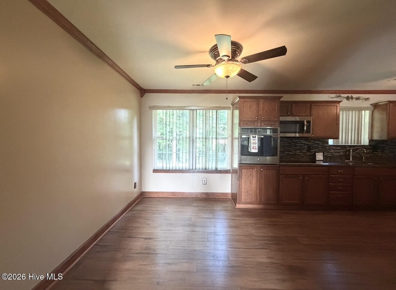 714 Conifer Circle Property Photo 8