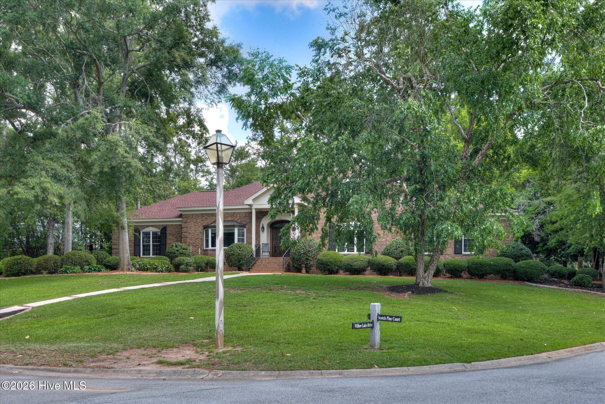 100 Scotch Pine Court Property Photo 4