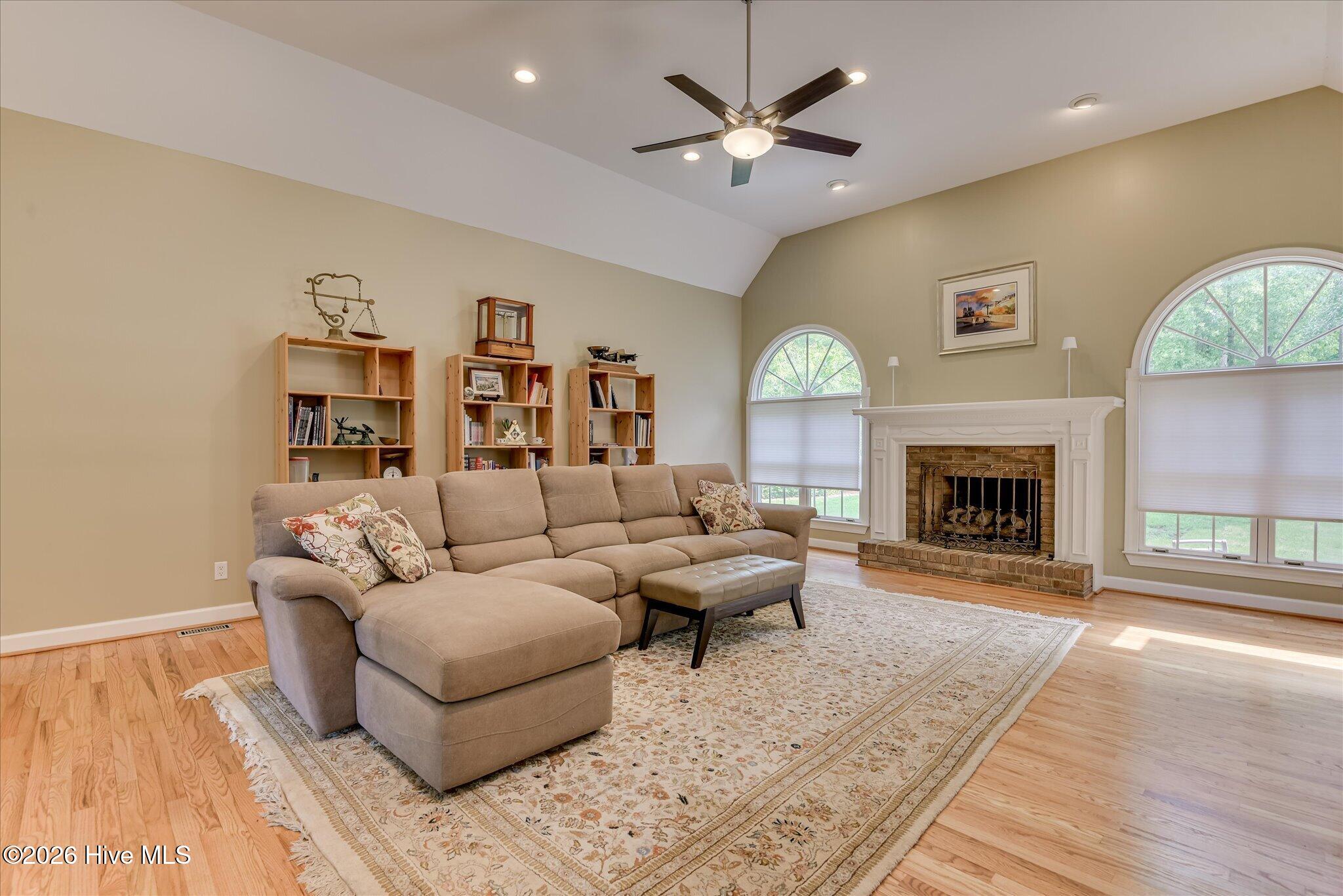100 Scotch Pine Court Property Photo 15