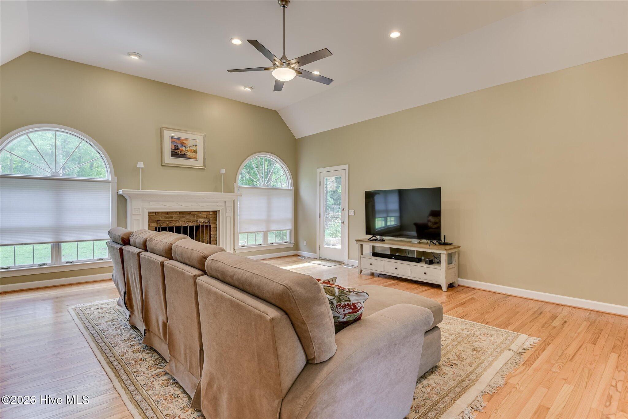 100 Scotch Pine Court Property Photo 16