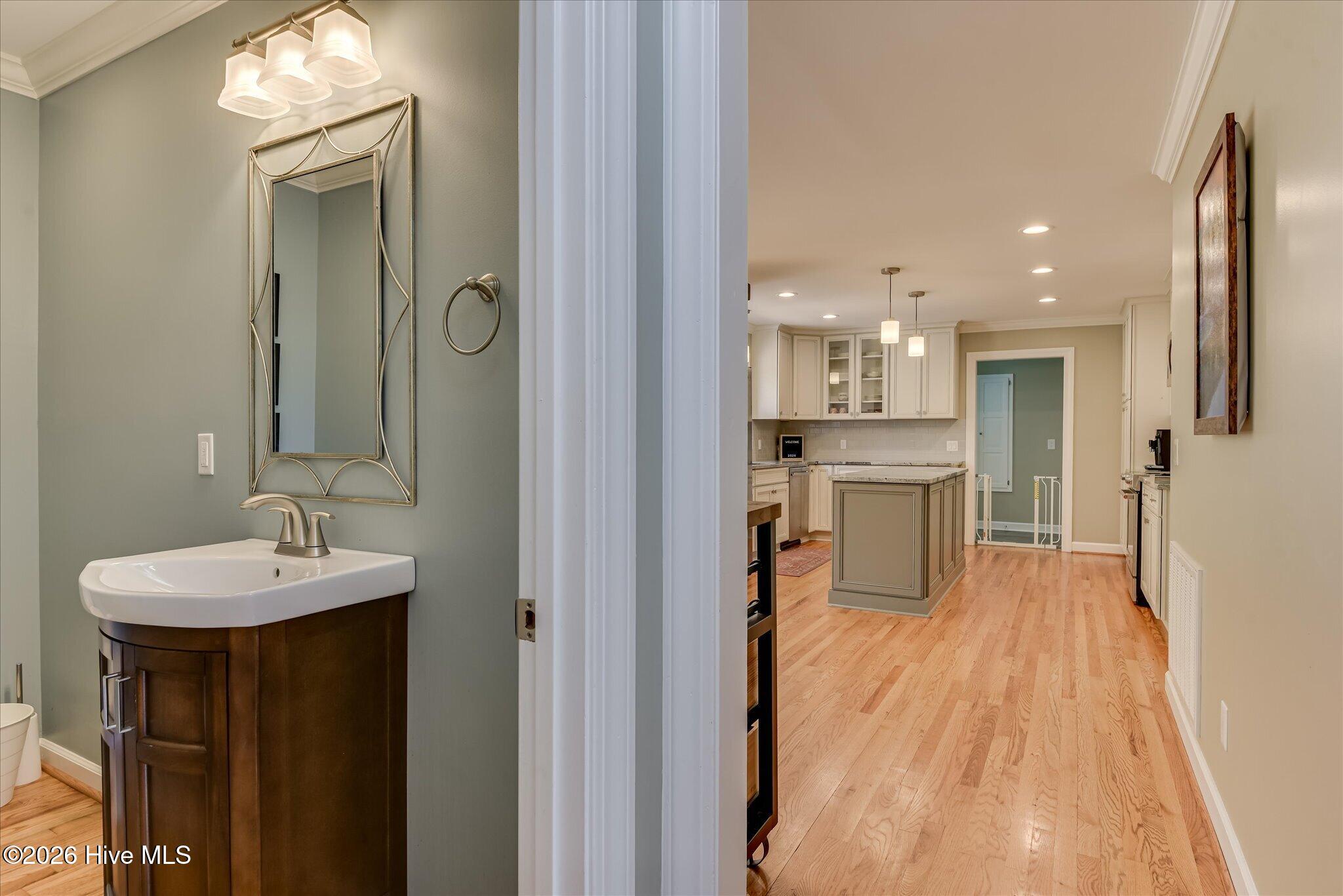 100 Scotch Pine Court Property Photo 27