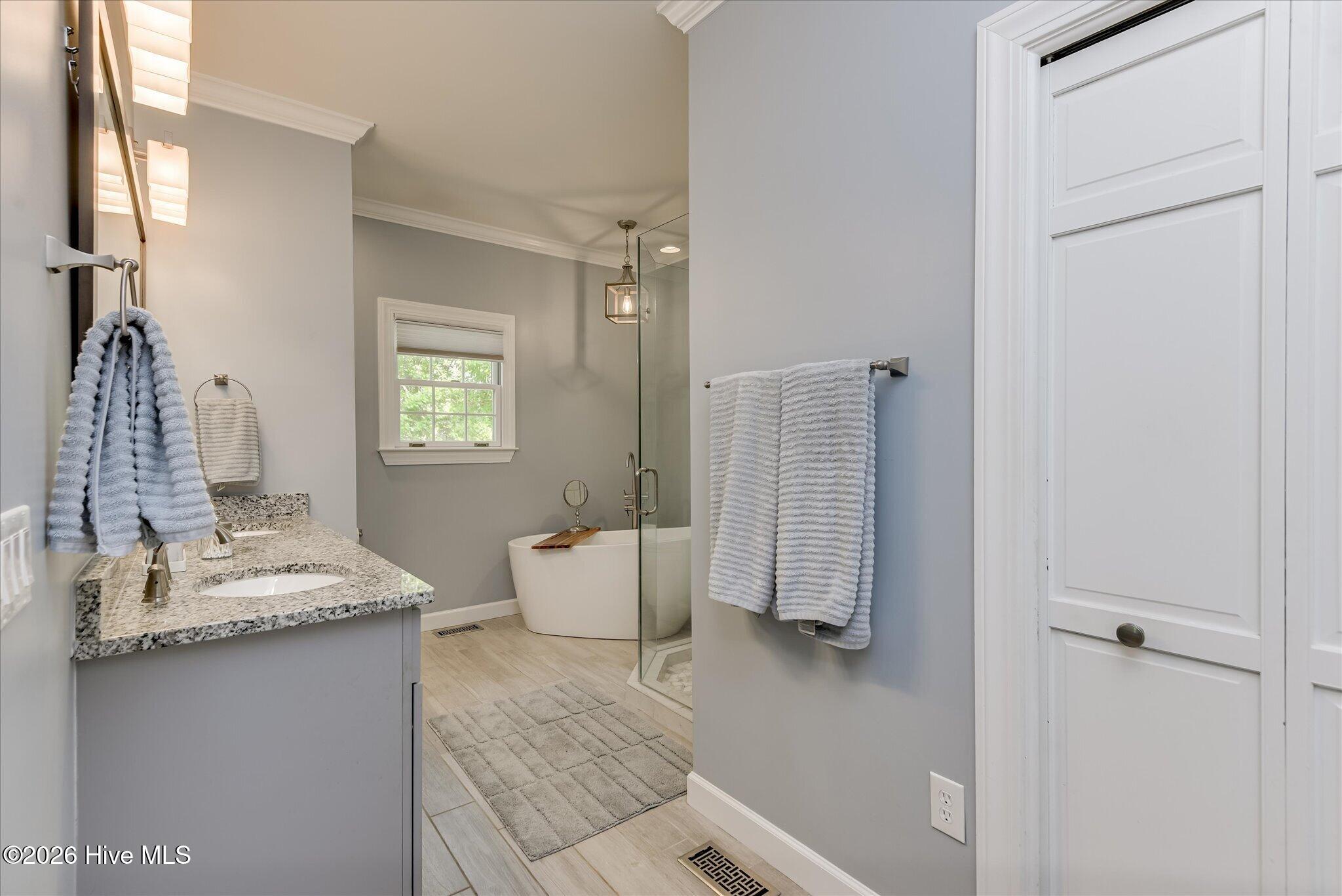 100 Scotch Pine Court Property Photo 33