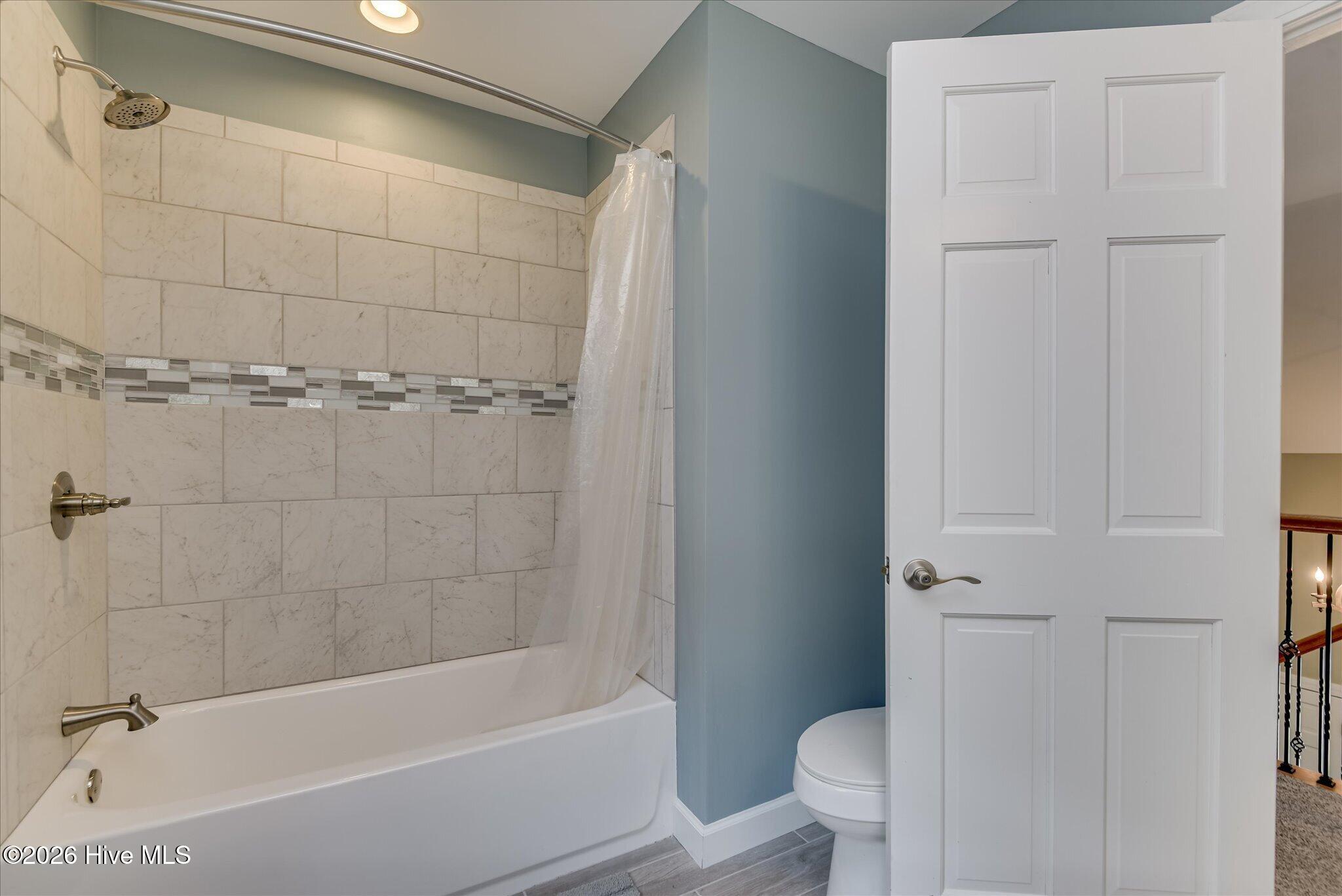 100 Scotch Pine Court Property Photo 44