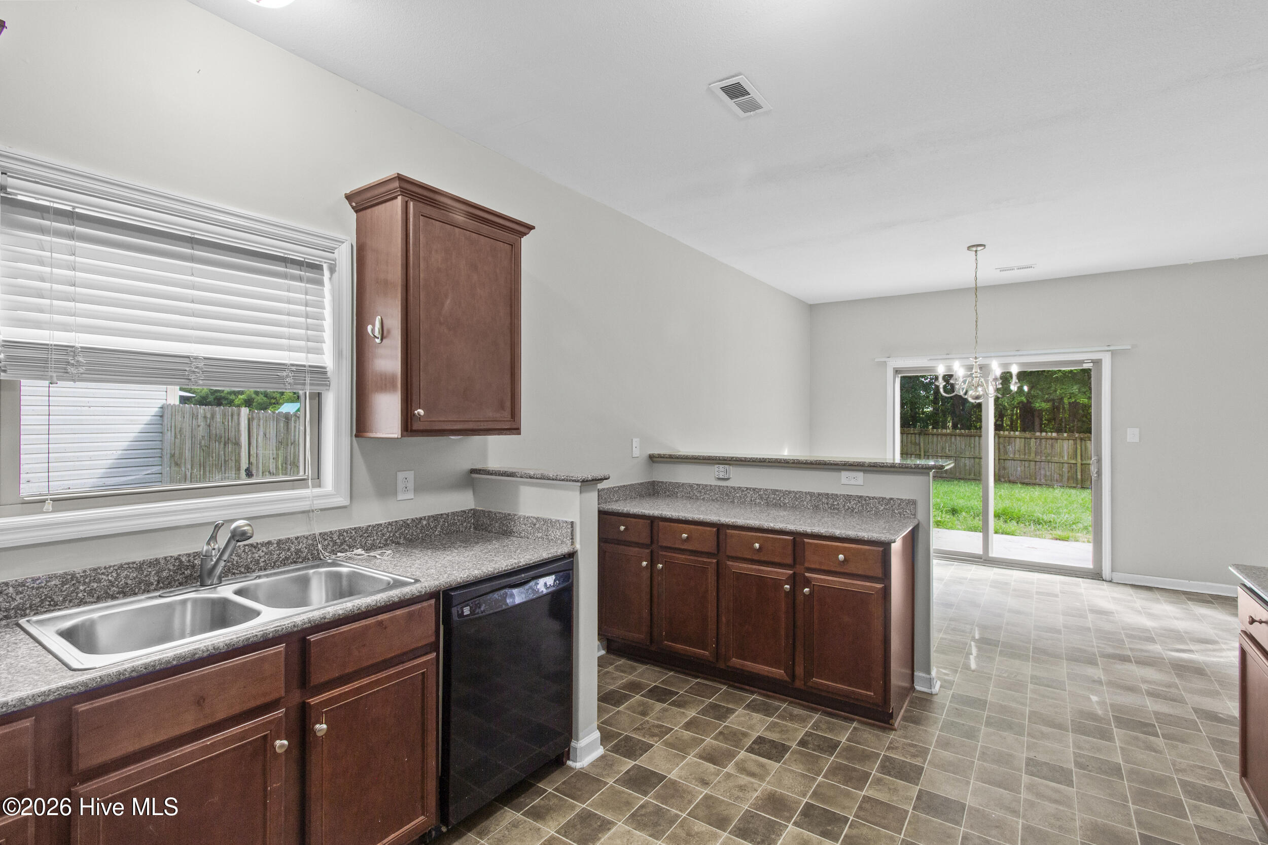 3279 Austin Avenue Property Photo 8