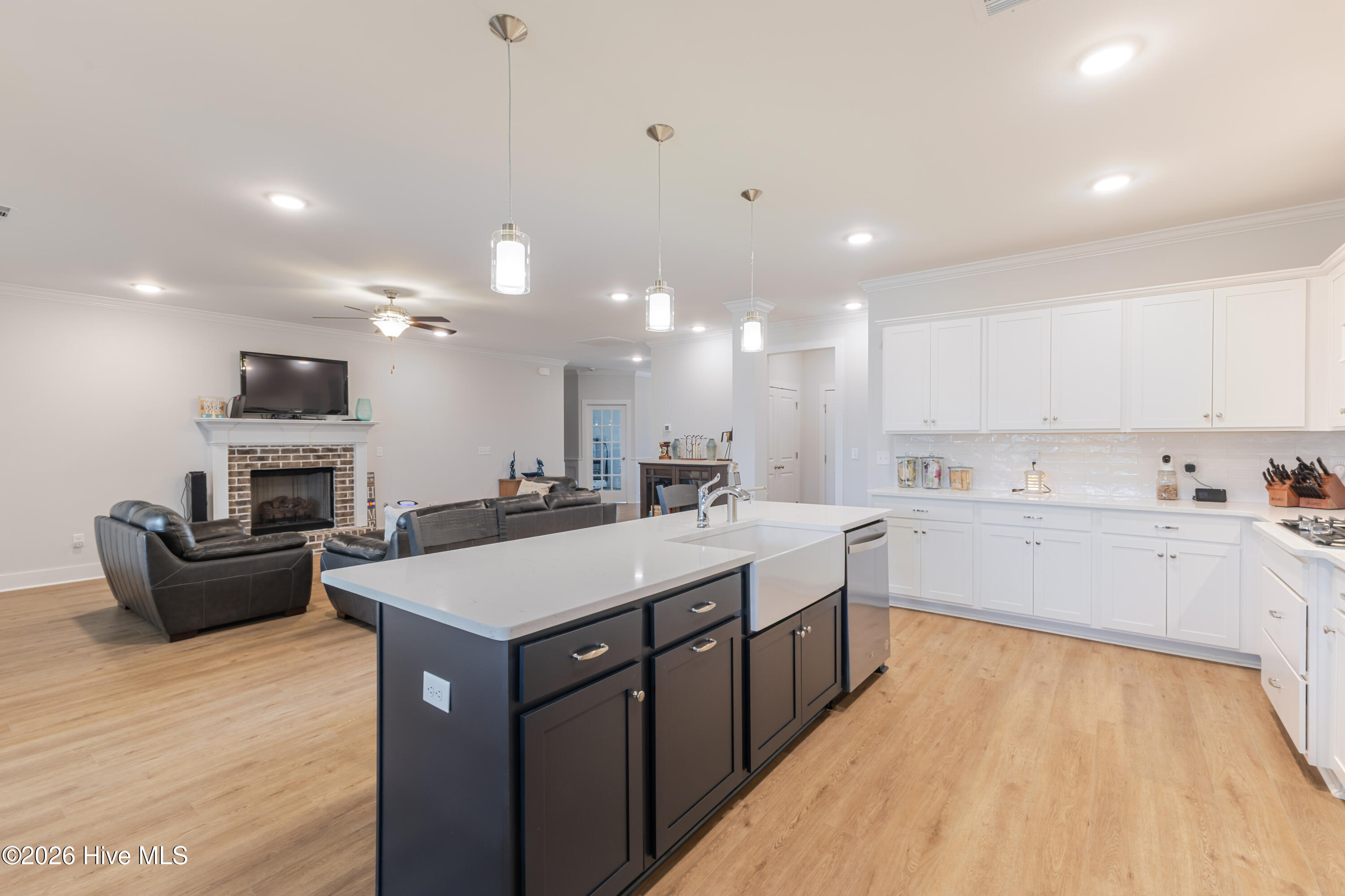 8061 Crossbow Landing Property Photo 8