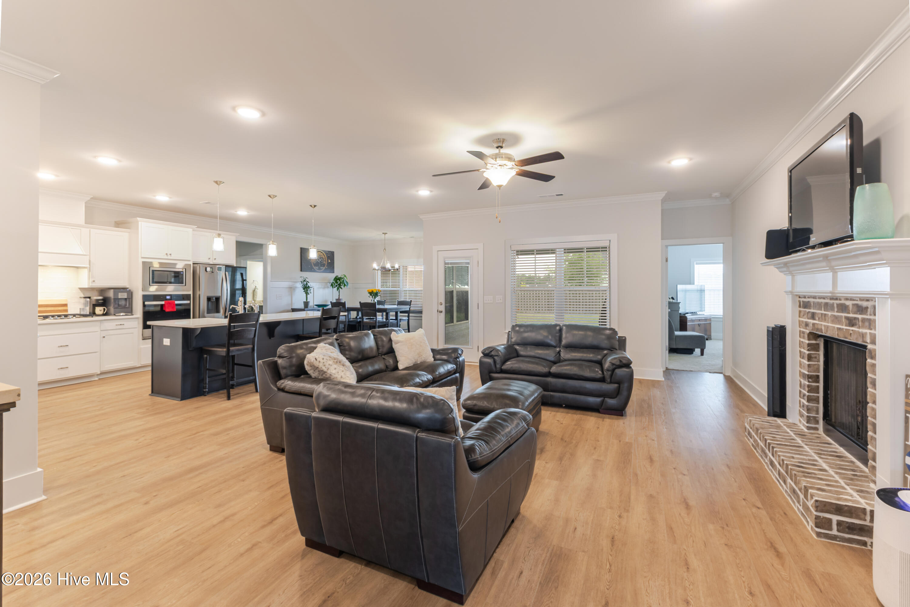 8061 Crossbow Landing Property Photo 10