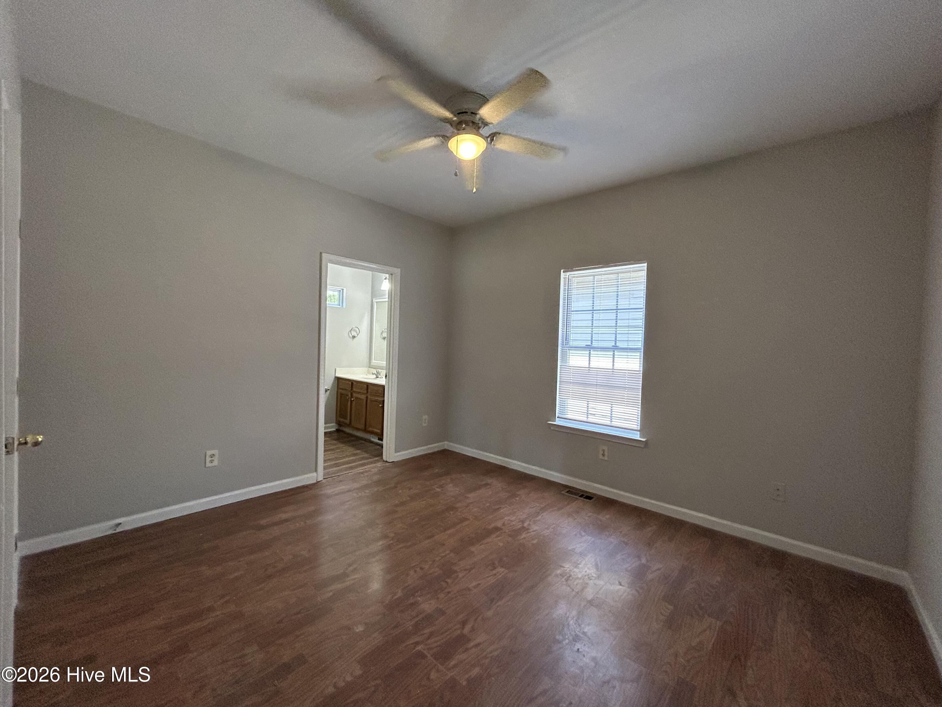 433 Evans Street Property Photo 9