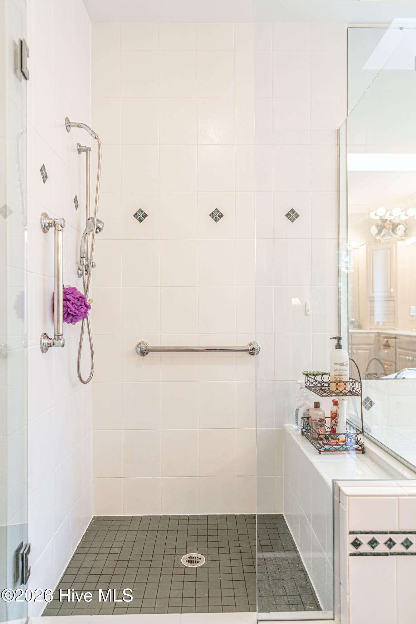 11 Squires Lane Property Photo 25