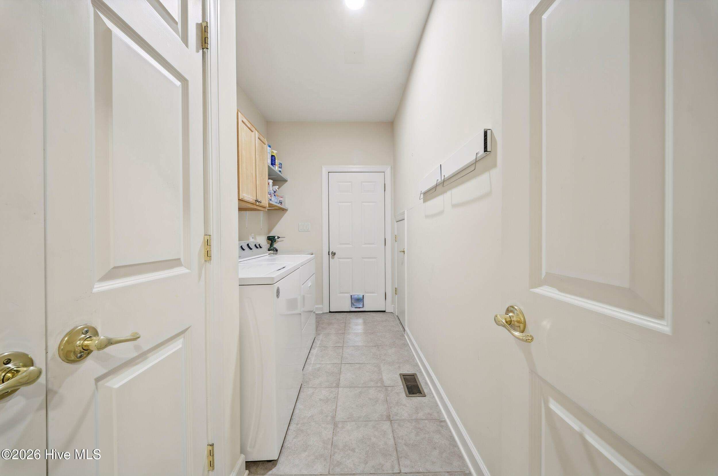 203 Megan Loop S Property Photo 29