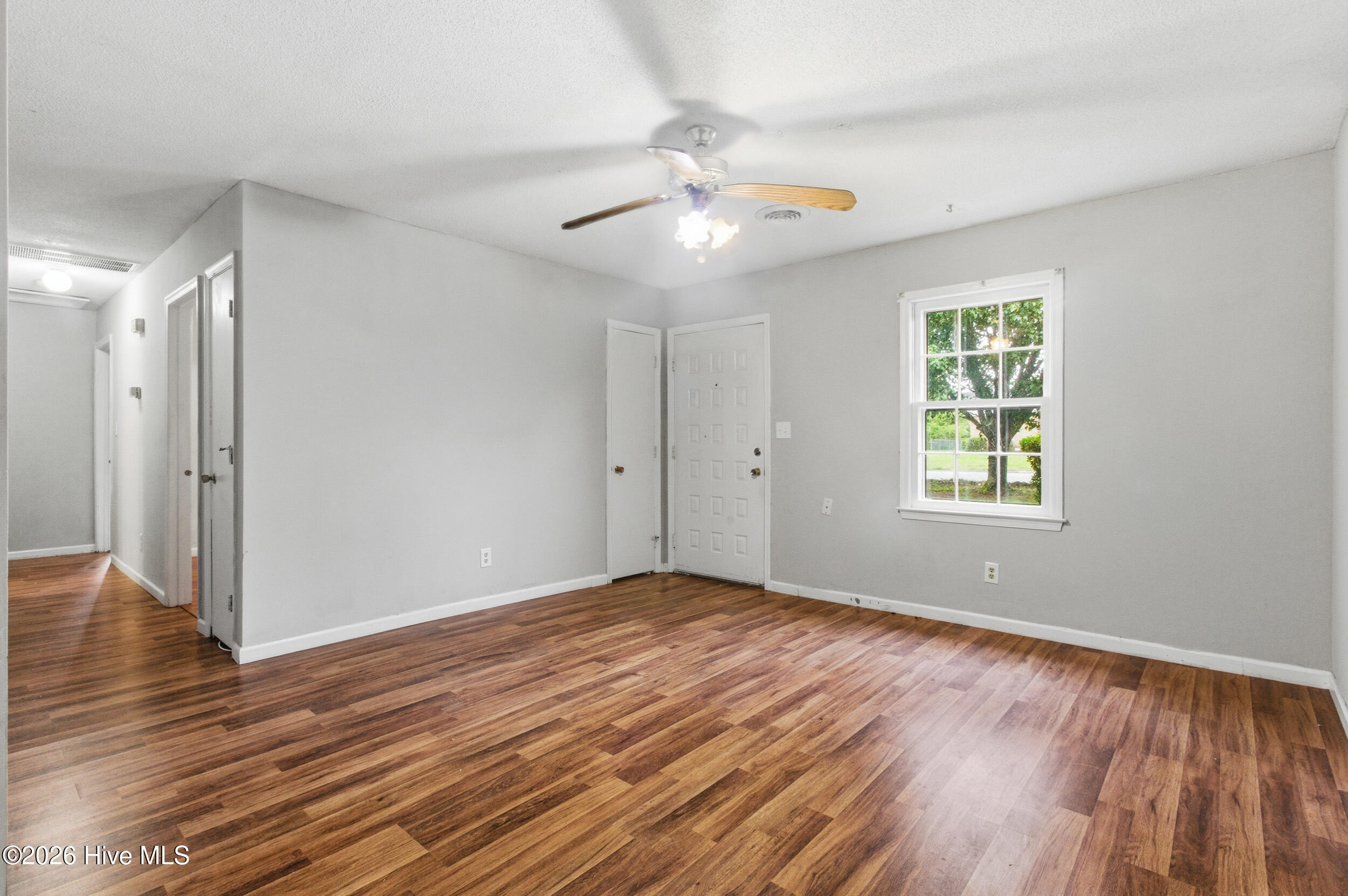 347 Jeanette Street Property Photo 2