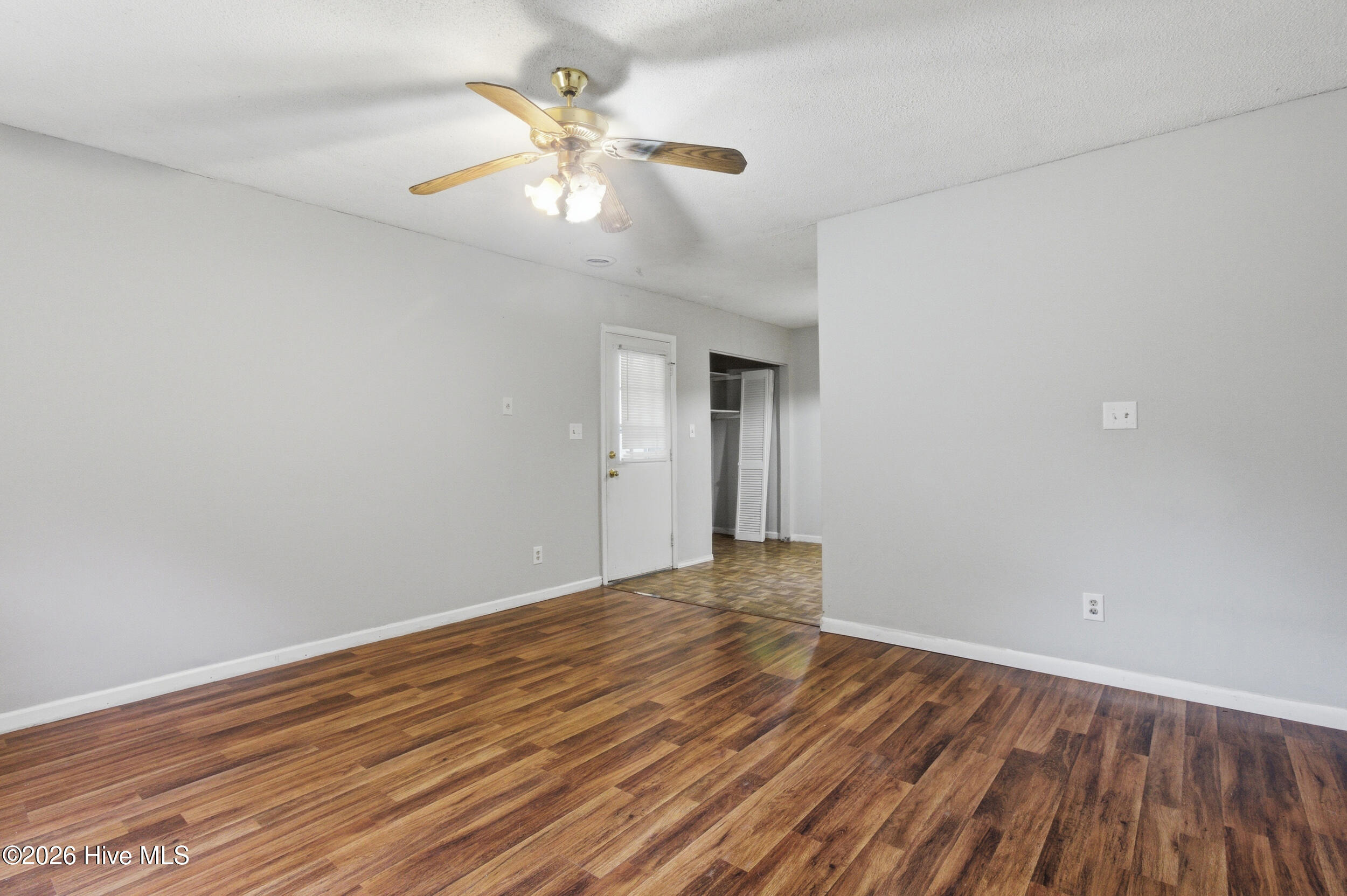 347 Jeanette Street Property Photo 9