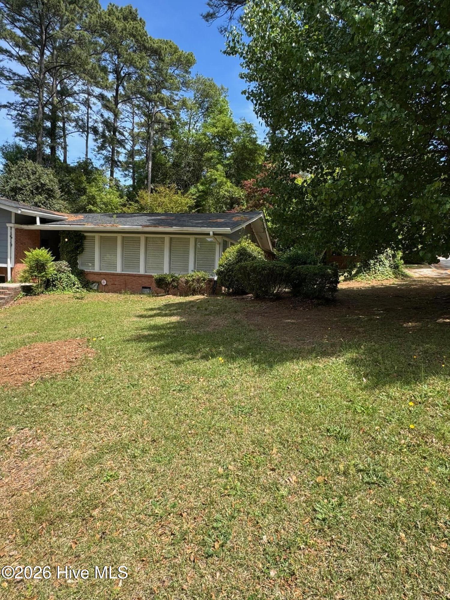 2224 Mirror Lake Drive Property Photo 4