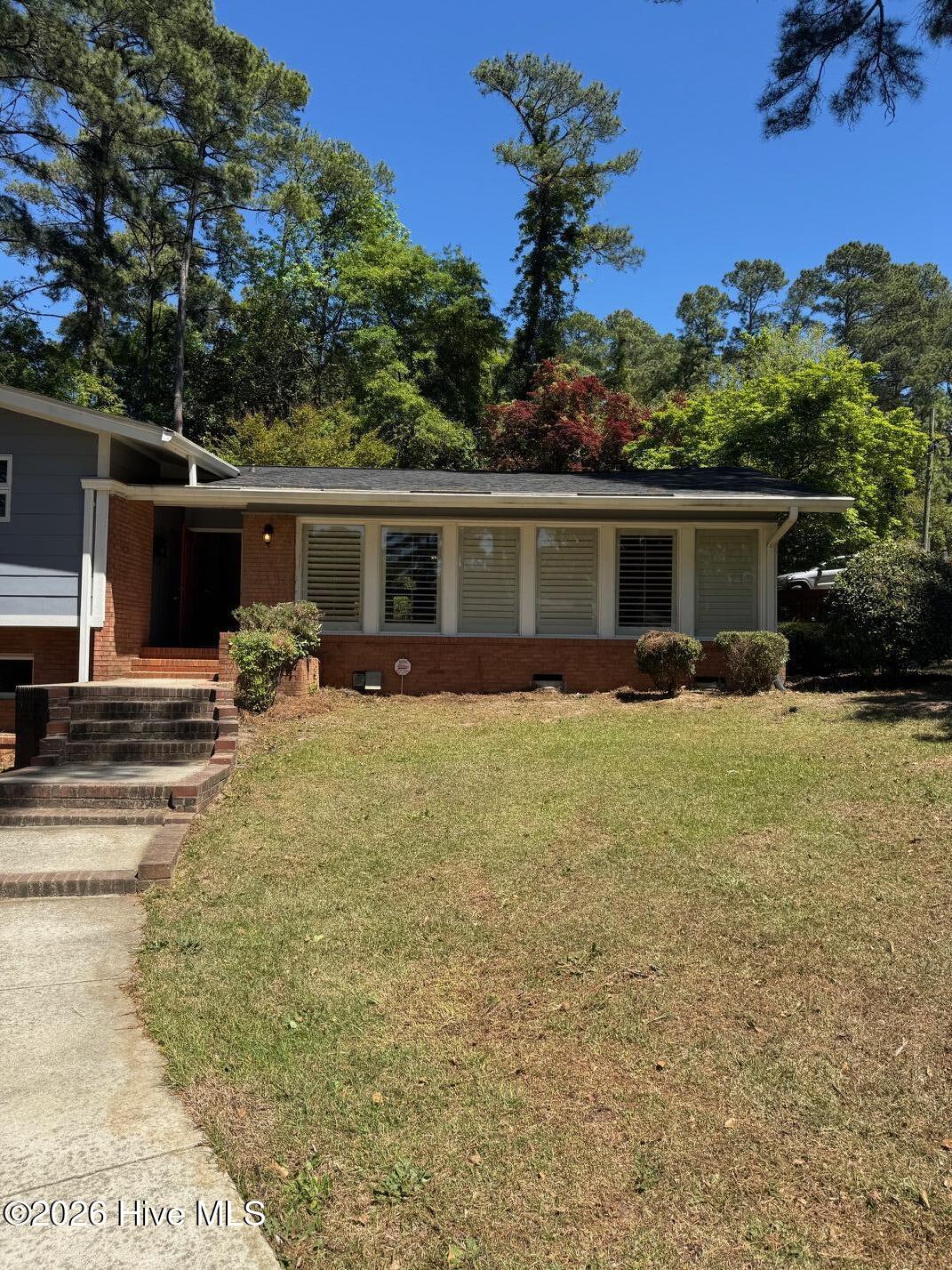 2224 Mirror Lake Drive Property Photo 17