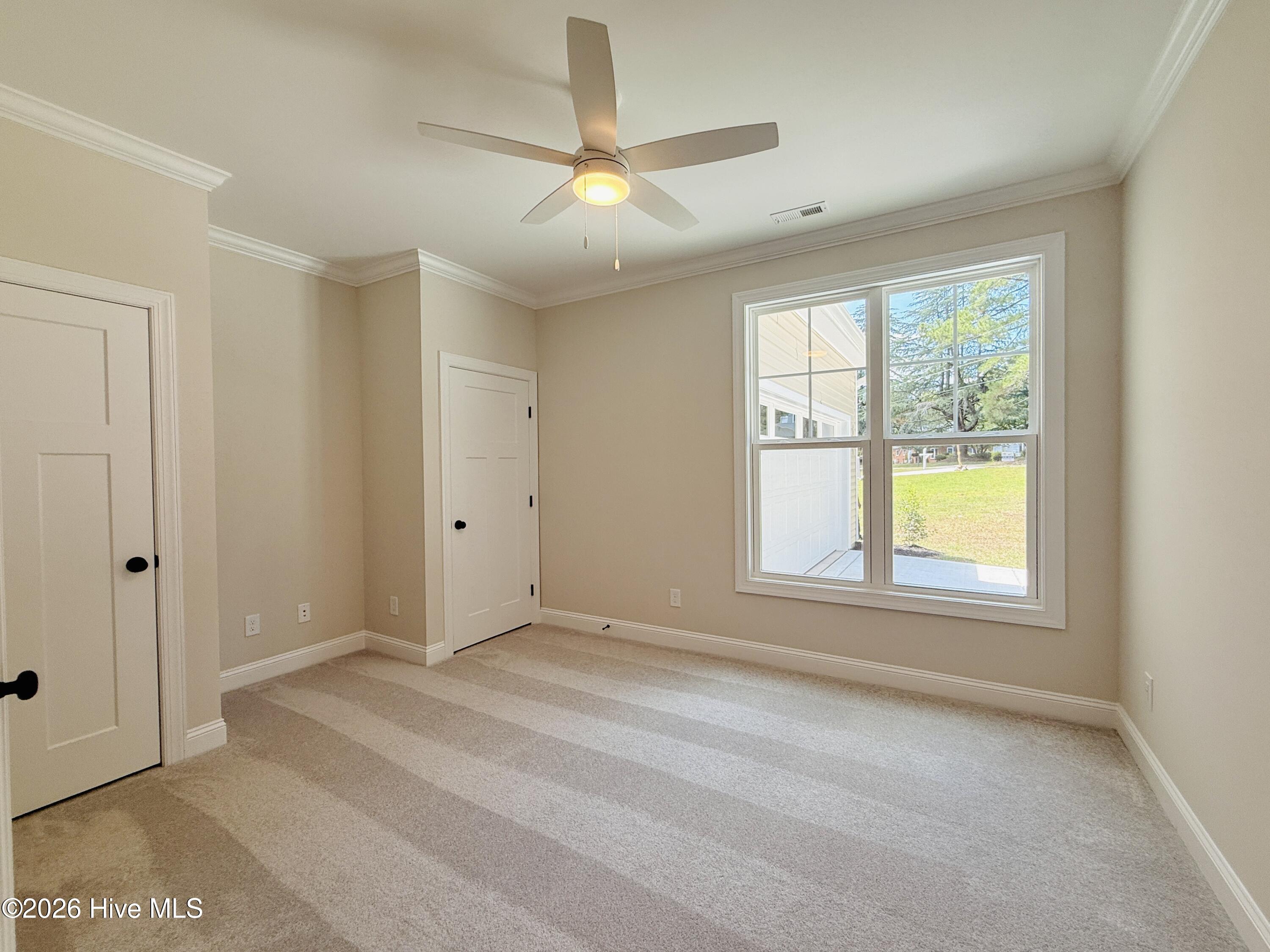 695 Sunset Drive Property Photo 11