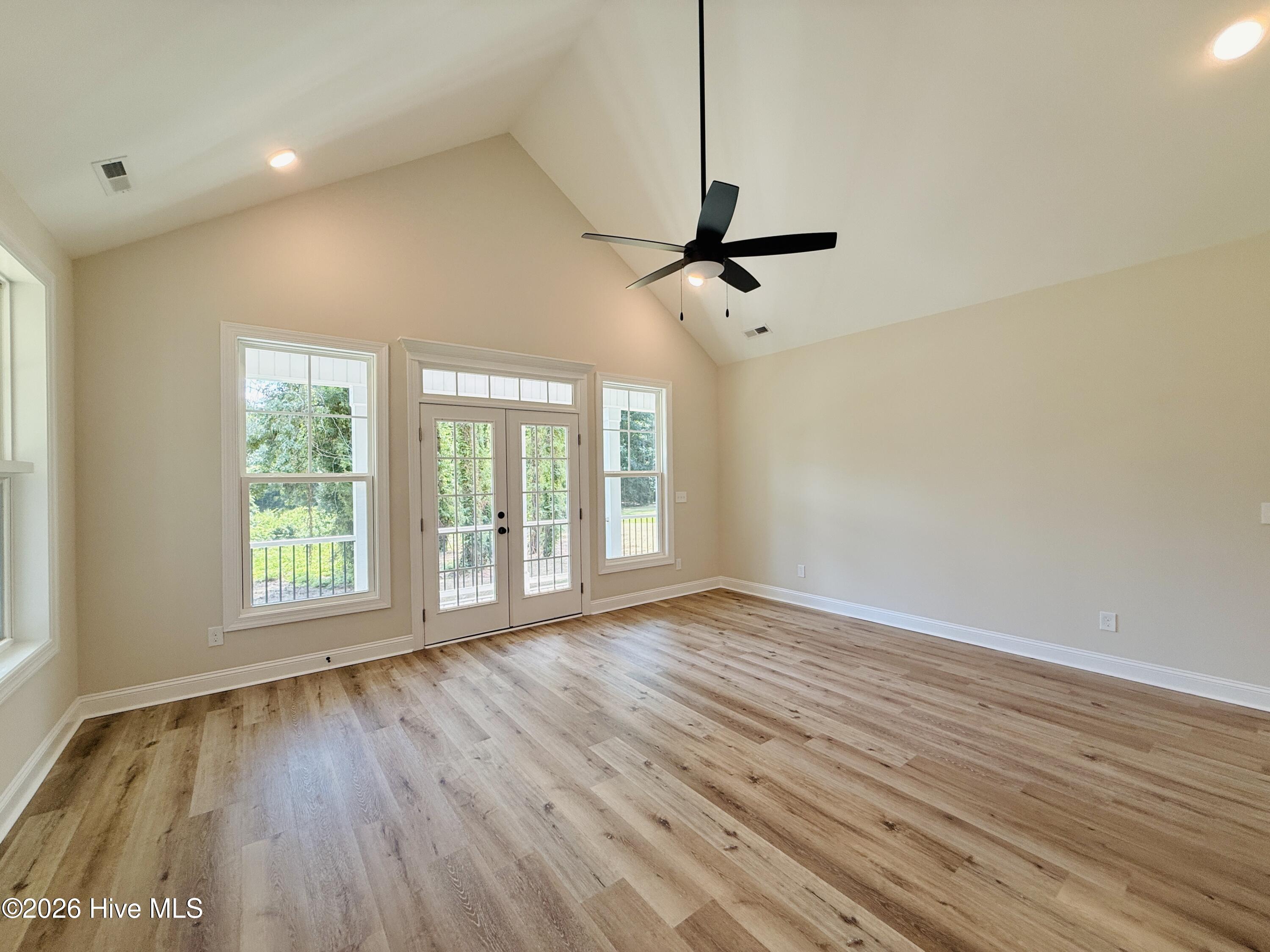 695 Sunset Drive Property Photo 23