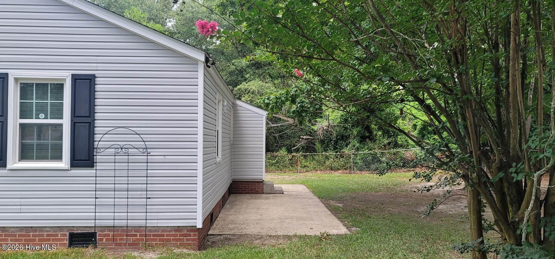 2320 Harding Road Property Photo 24