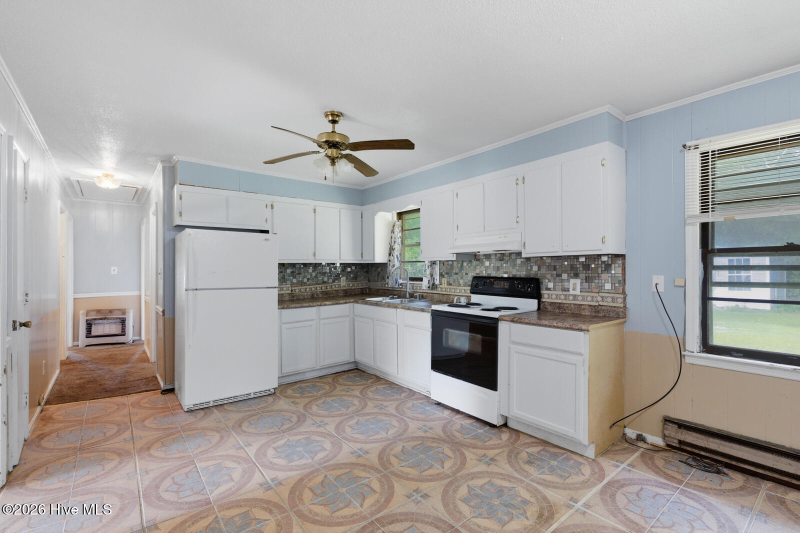 746 Kinston Highway Property Photo 8