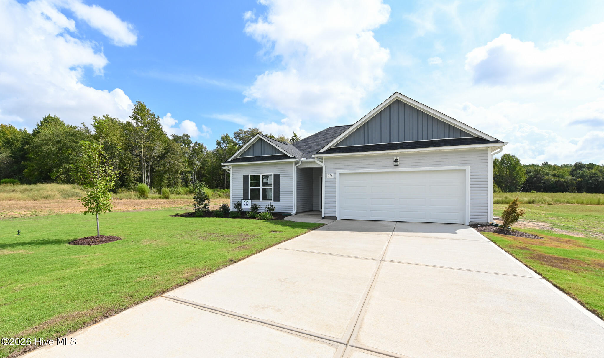 214 Hill Valley Drive (lot 85) Property Photo 2