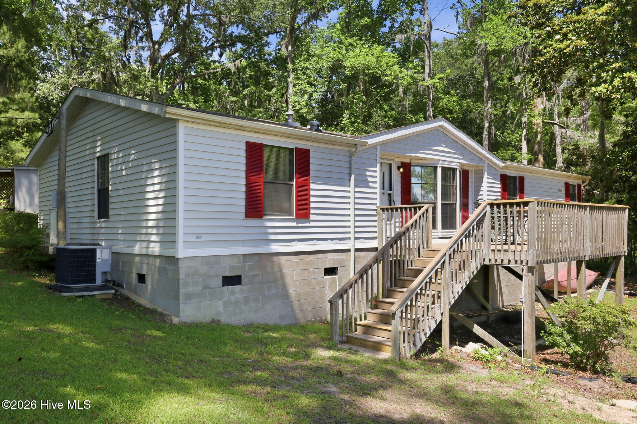 1045 River Road Property Photo 5