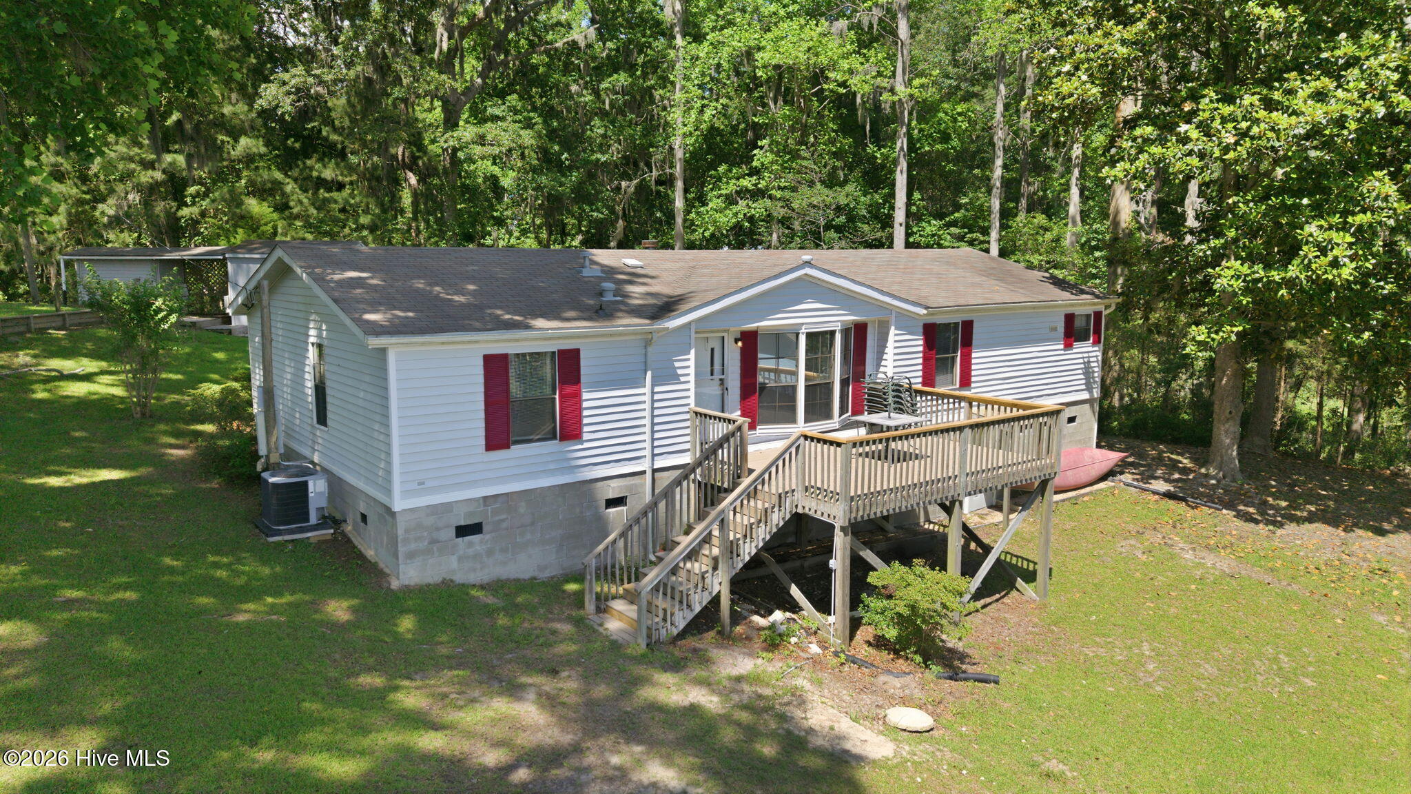 1045 River Road Property Photo 6