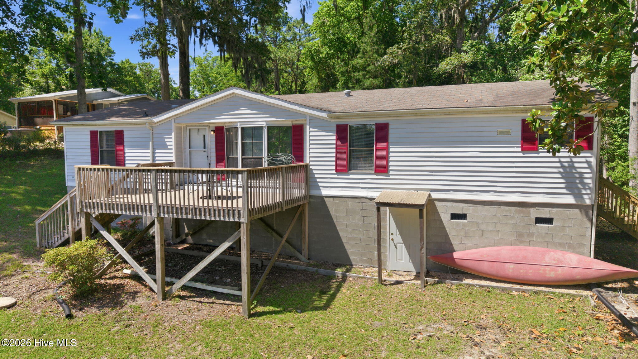 1045 River Road Property Photo 7