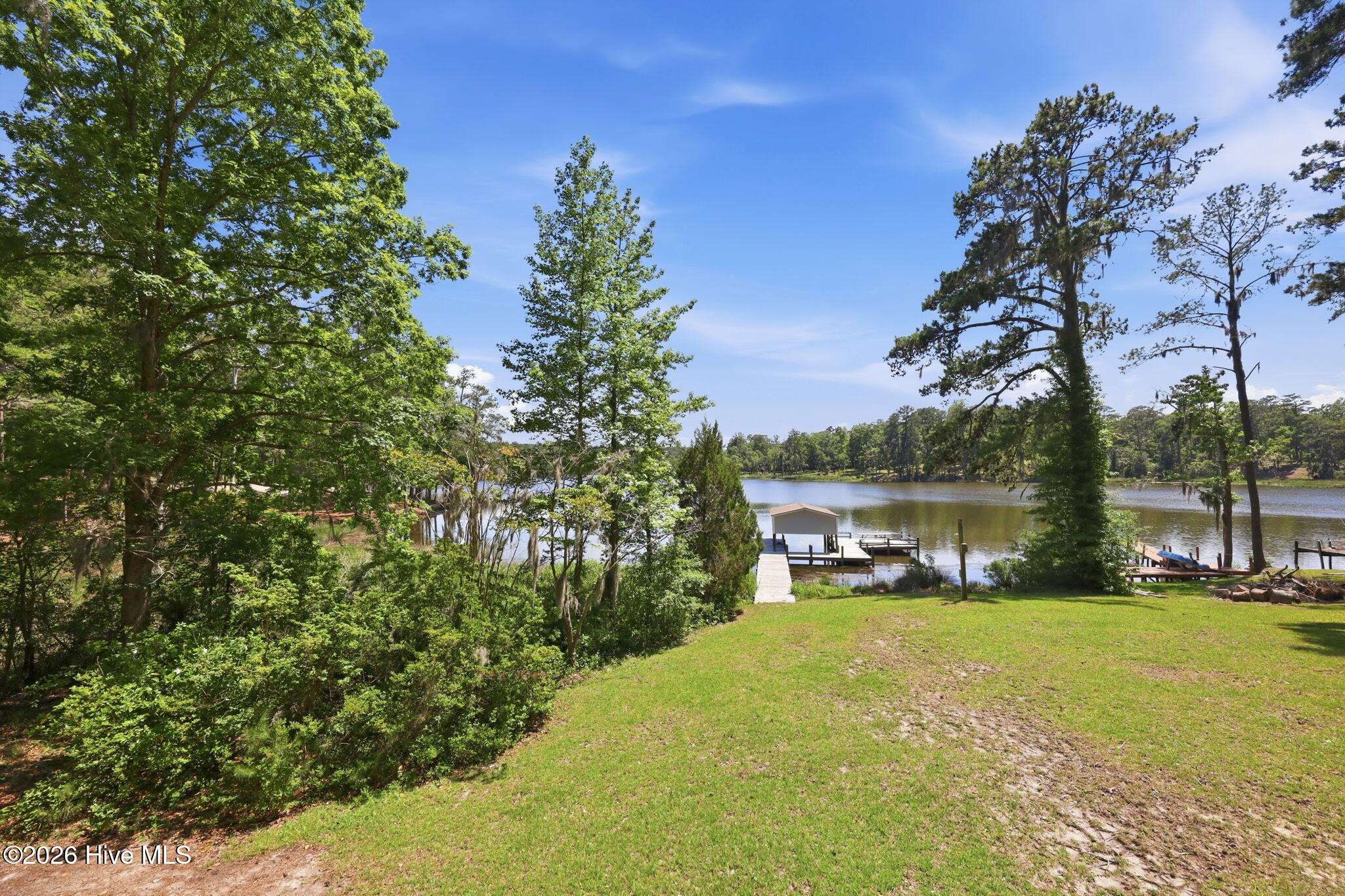1045 River Road Property Photo 9