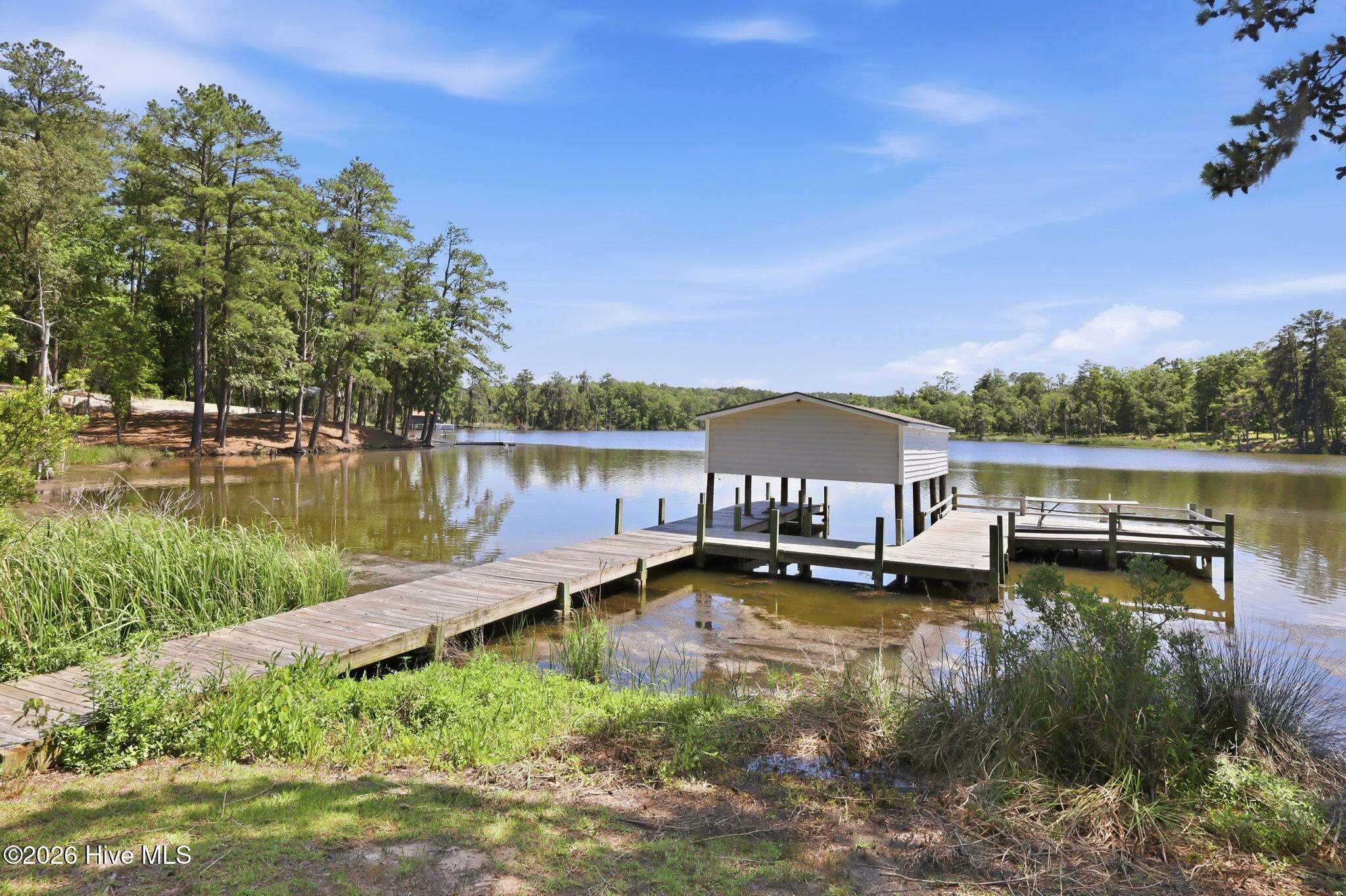 1045 River Road Property Photo 10