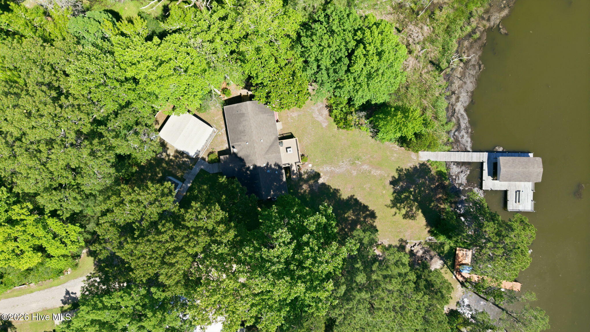 1045 River Road Property Photo 12