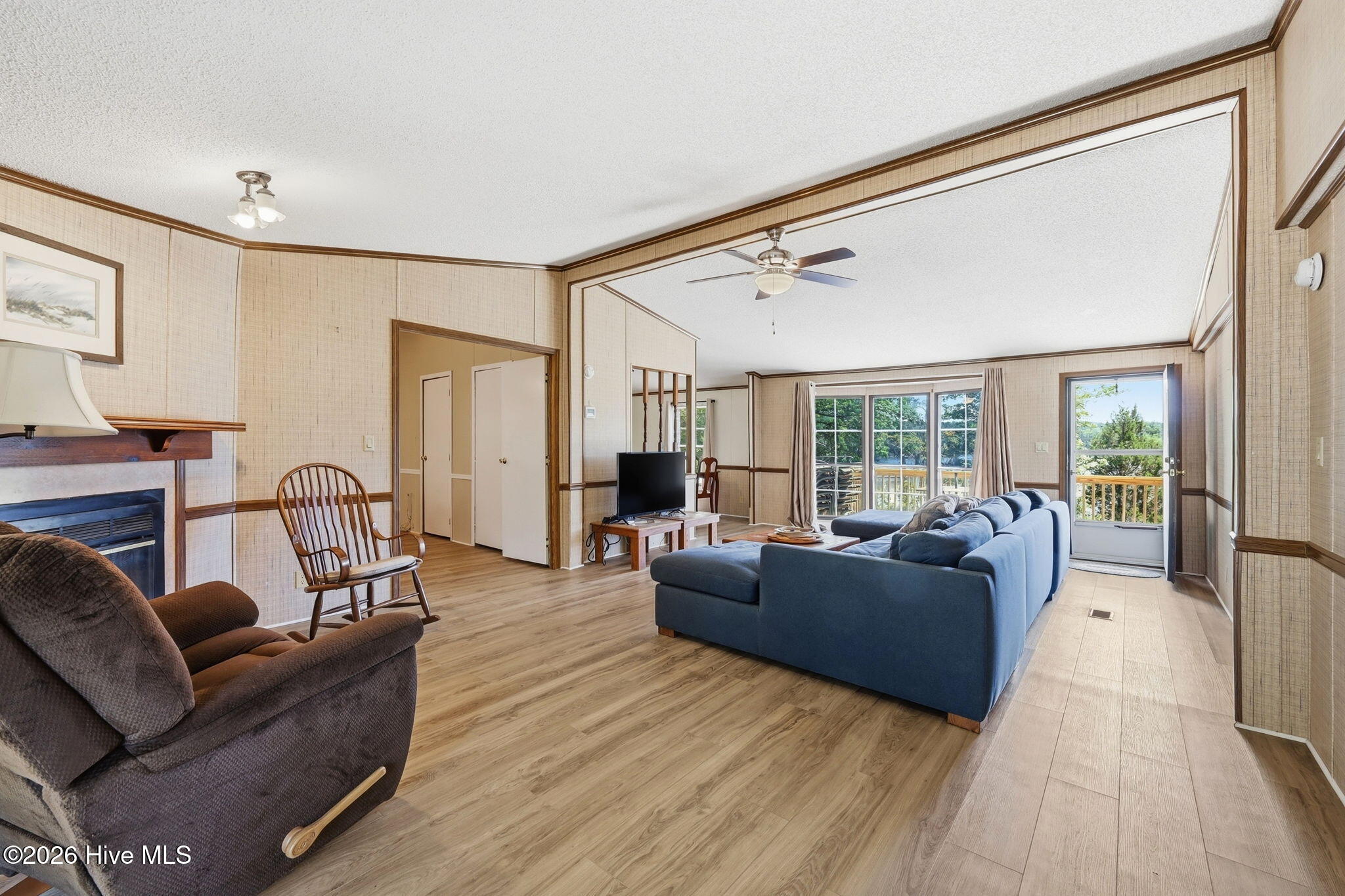 1045 River Road Property Photo 13