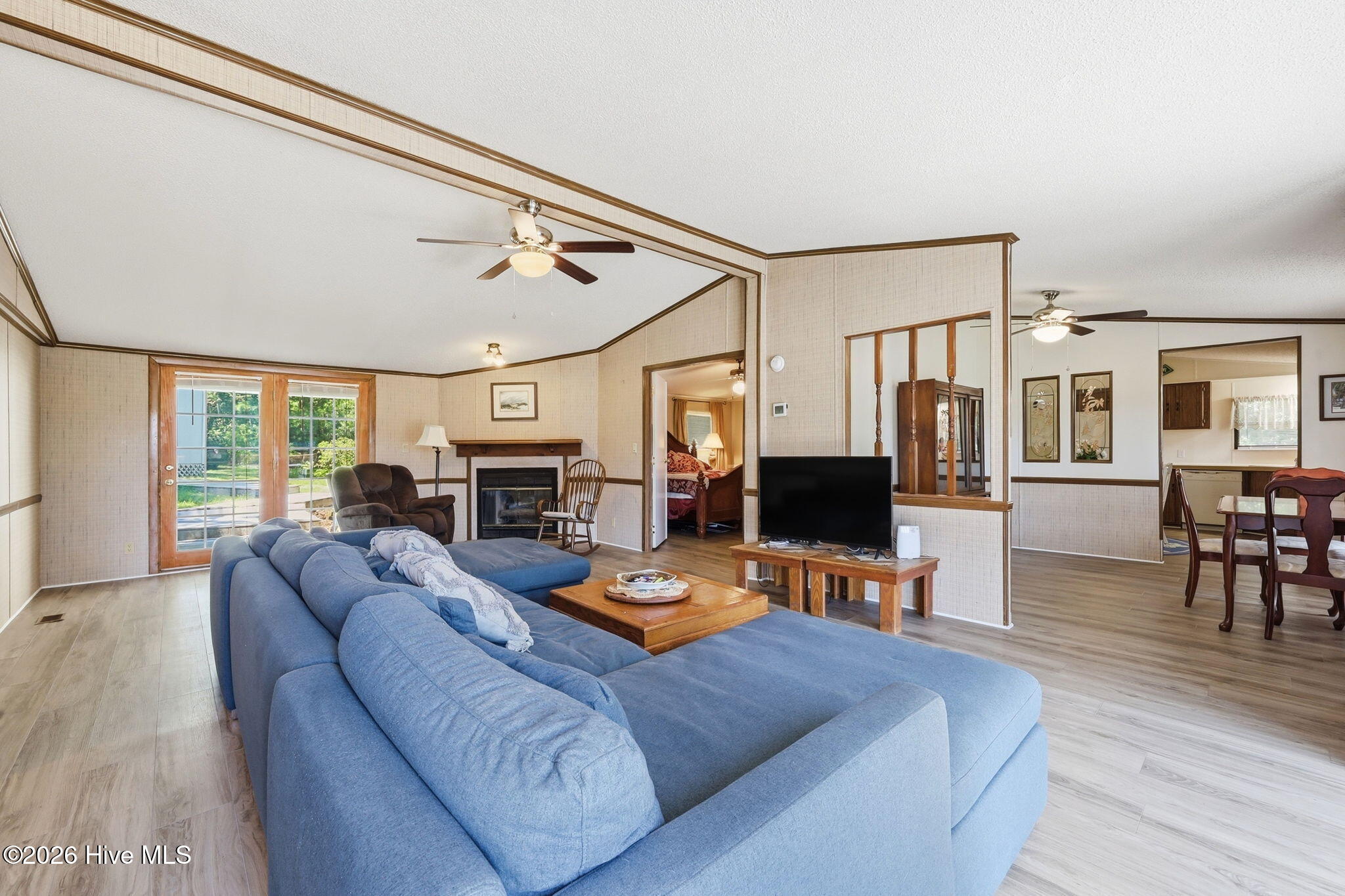 1045 River Road Property Photo 14