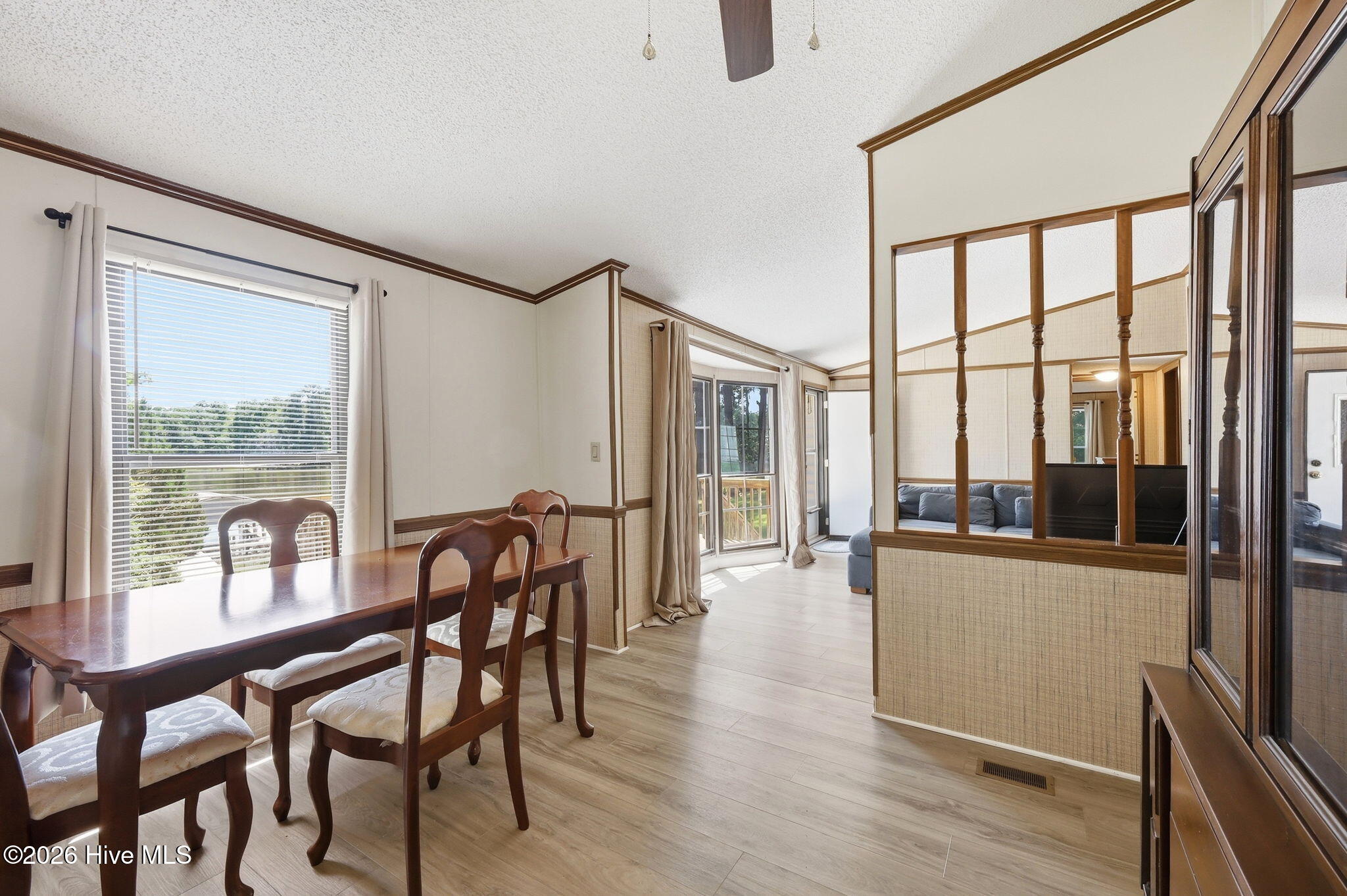 1045 River Road Property Photo 16