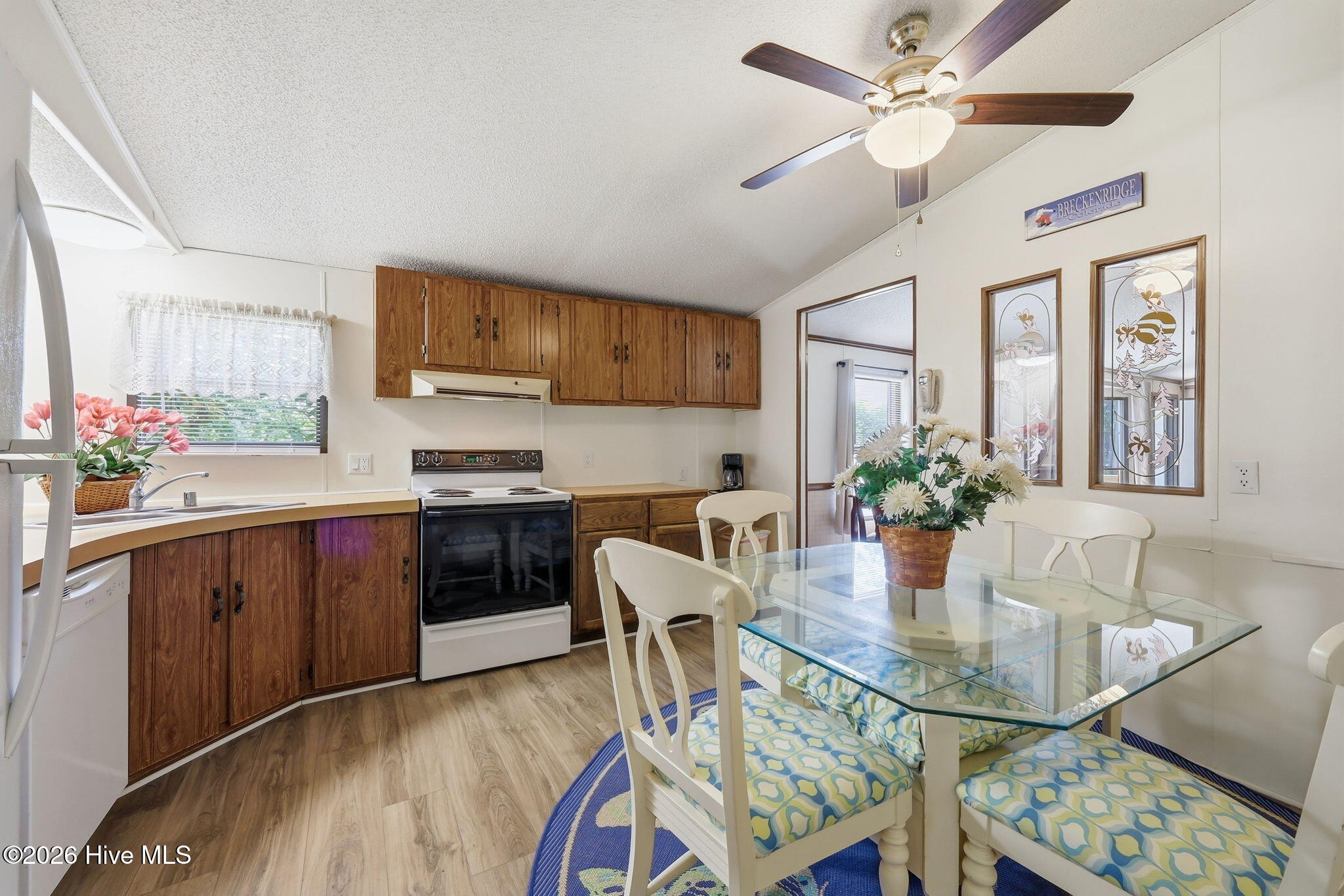 1045 River Road Property Photo 17