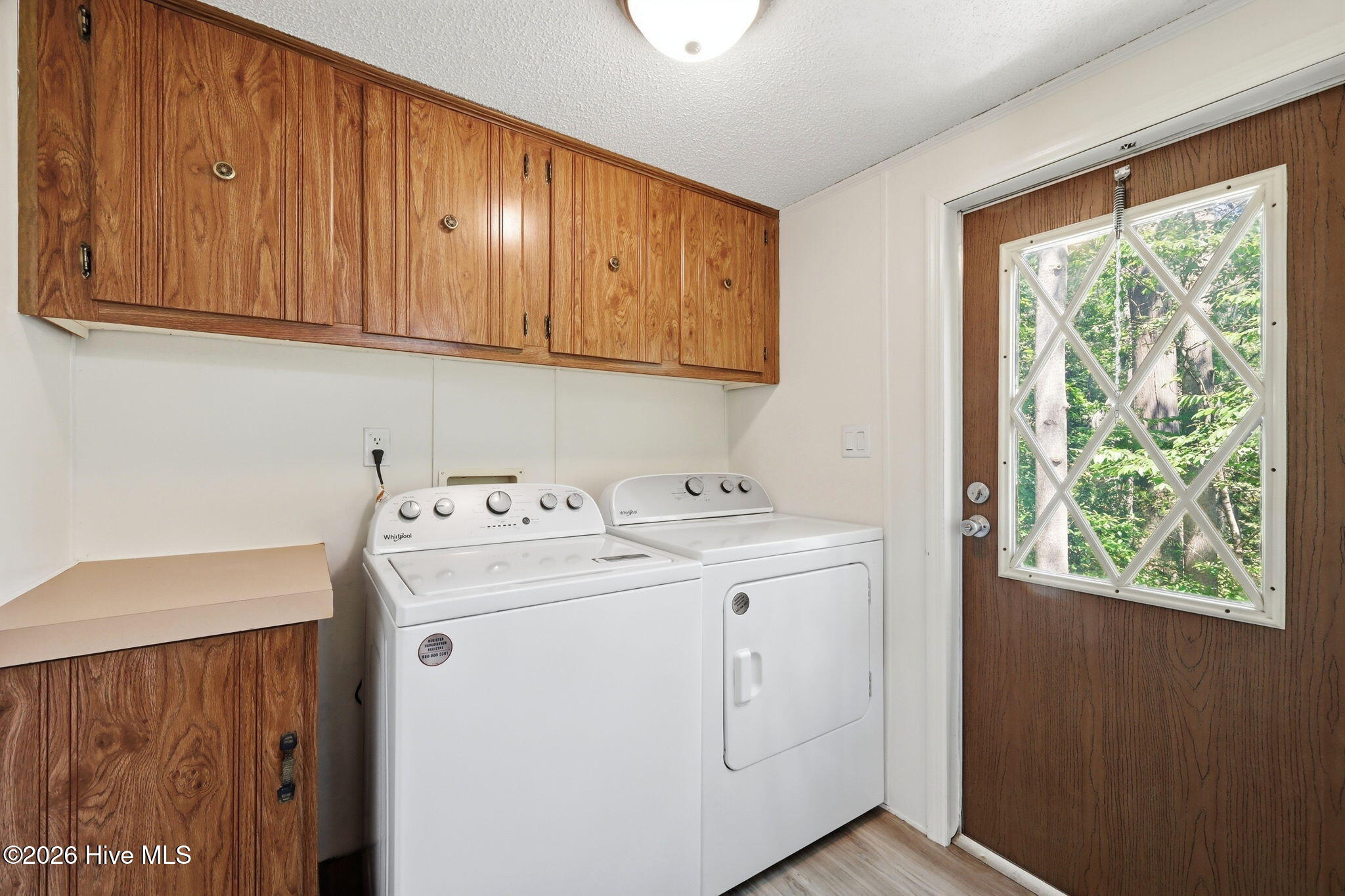 1045 River Road Property Photo 18