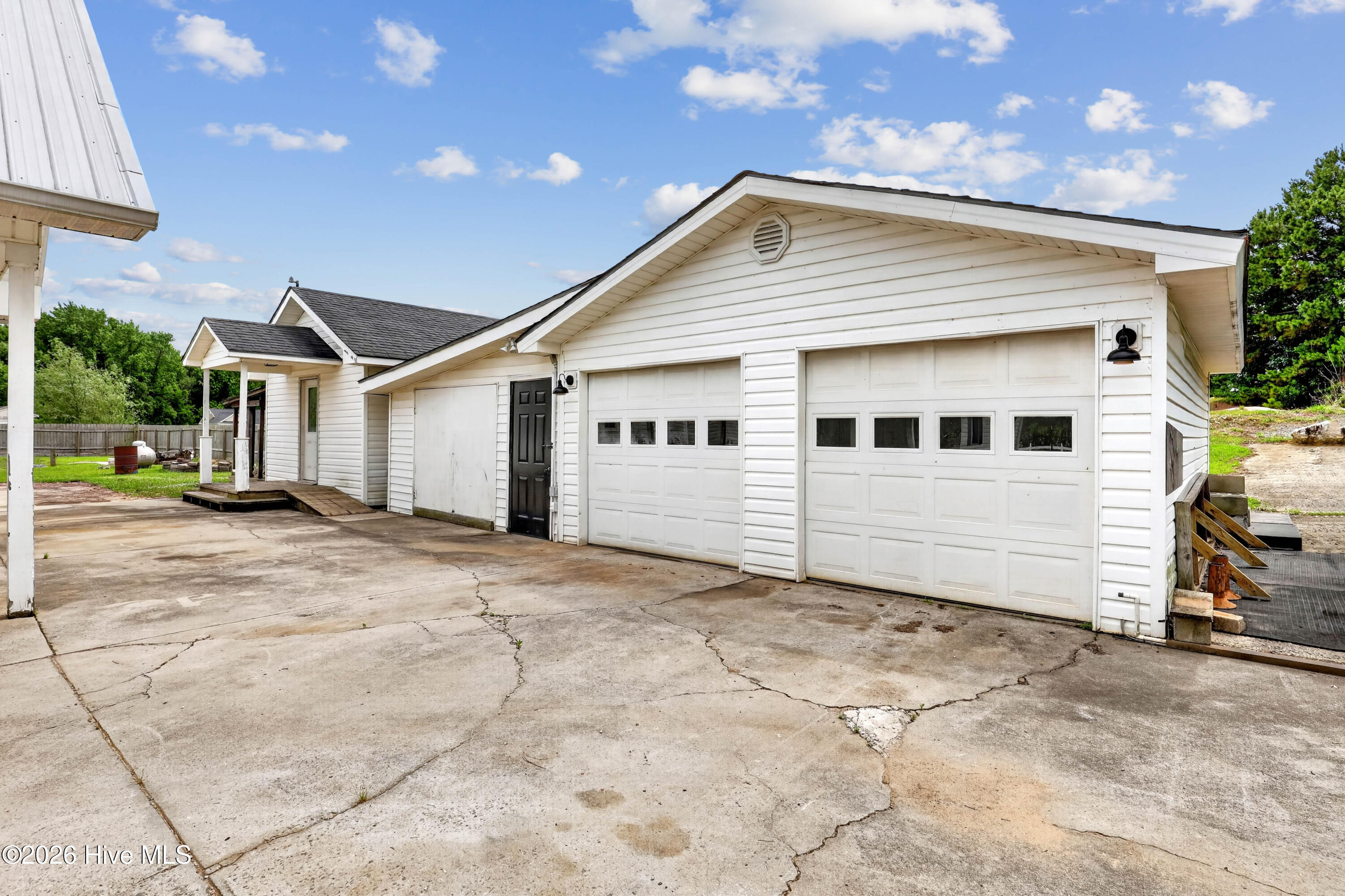 153 Giddens Street Property Photo 38