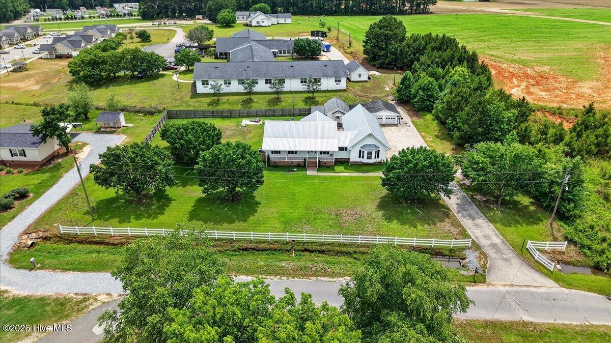153 Giddens Street Property Photo 42