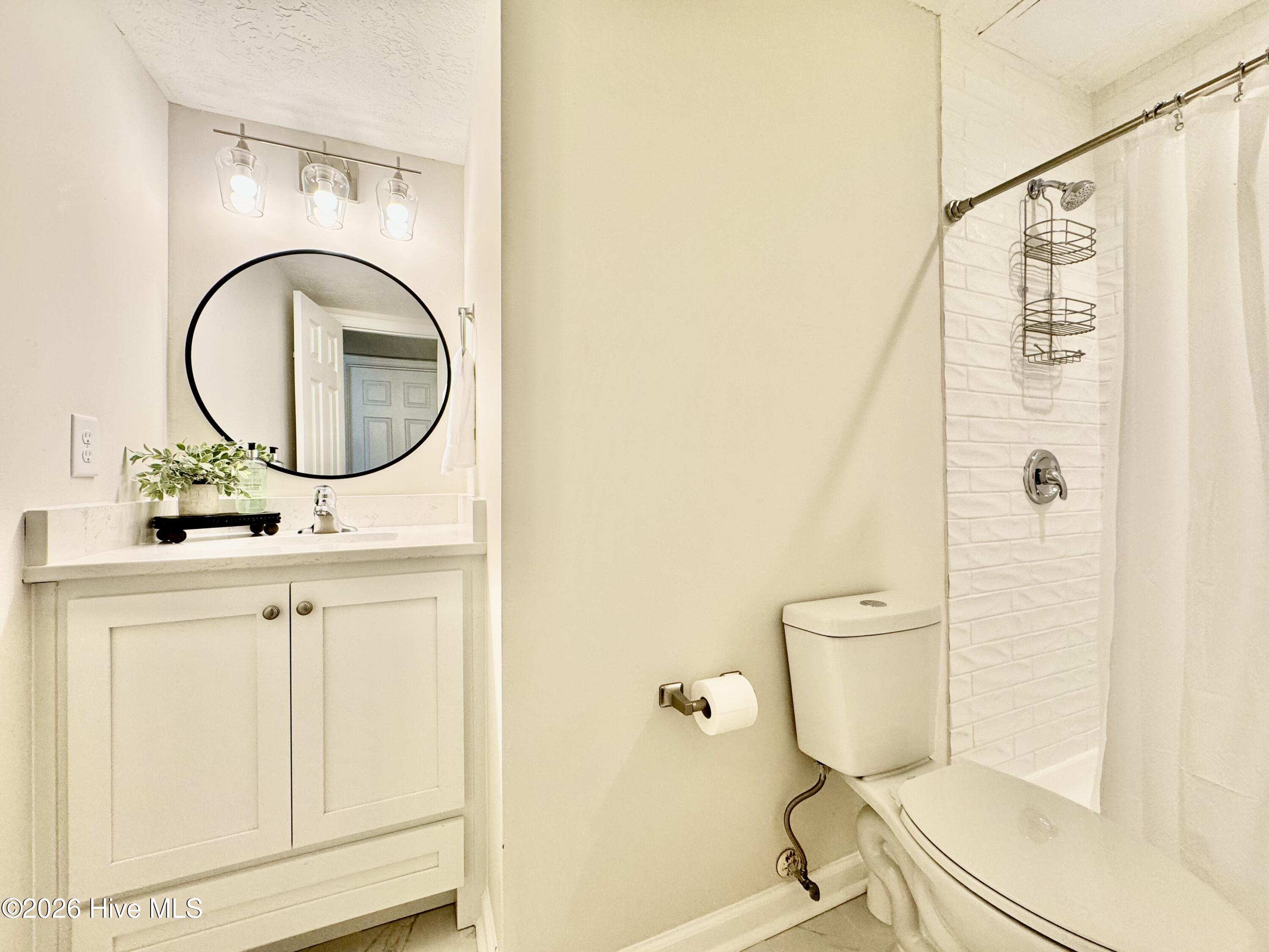 533 Grant Avenue B Property Photo 10
