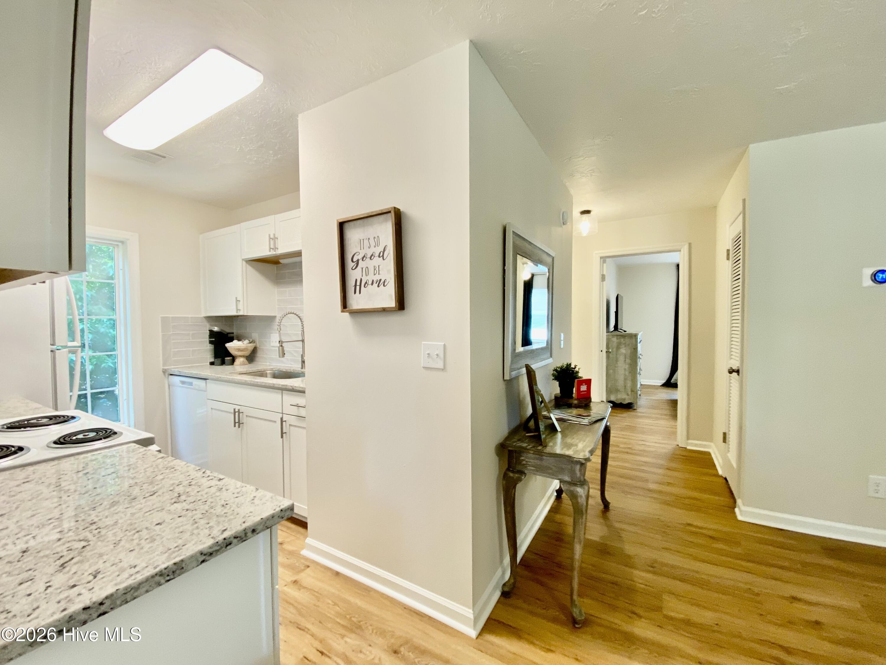 533 Grant Avenue D Property Photo 4