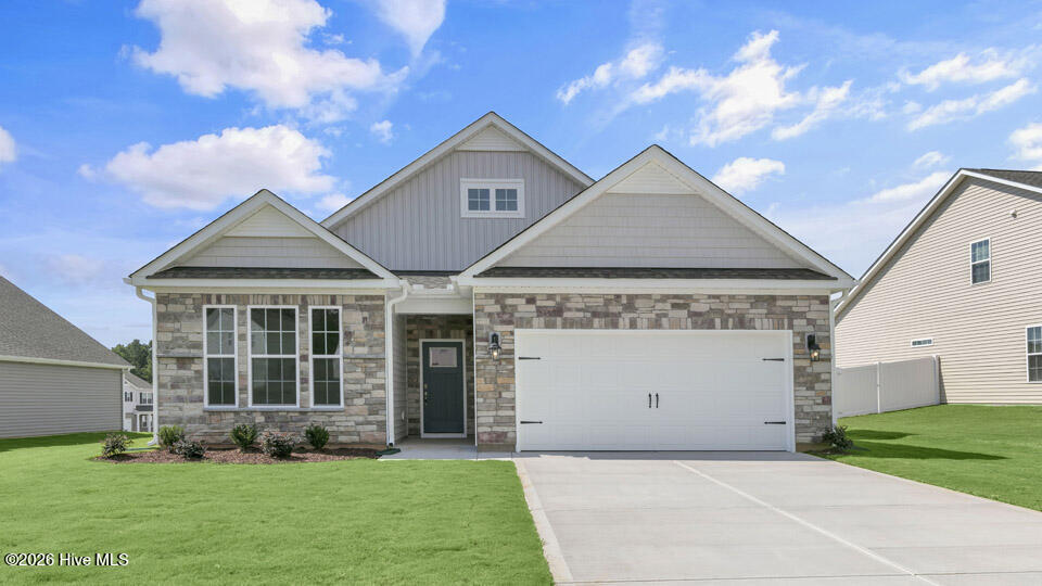 369 Alexis Loop Property Photo 1