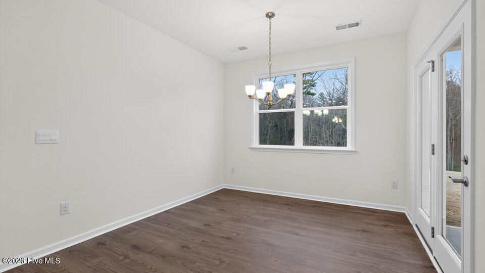 369 Alexis Loop Property Photo 10