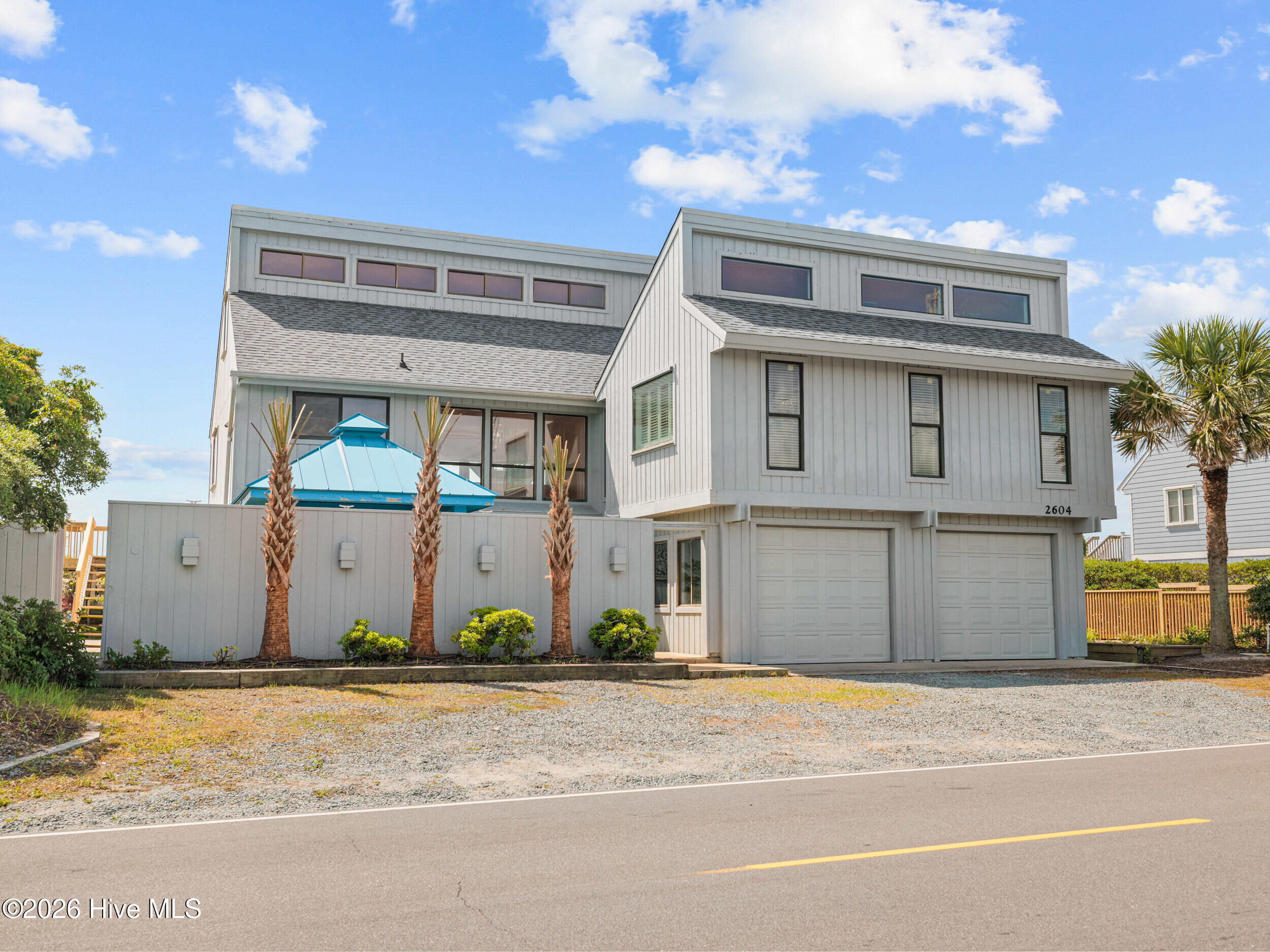 2604 S Shore Drive Property Photo 1