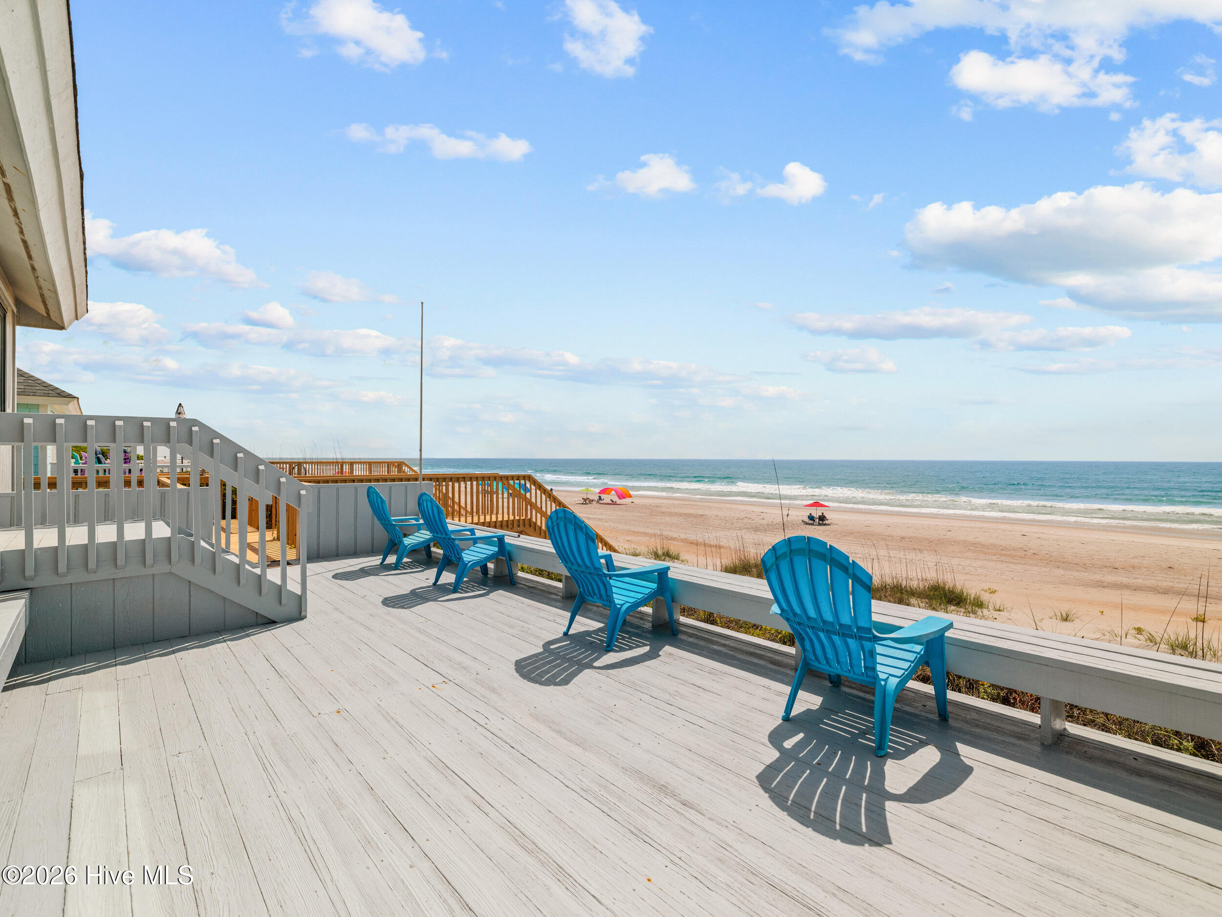 2604 S Shore Drive Property Photo 3