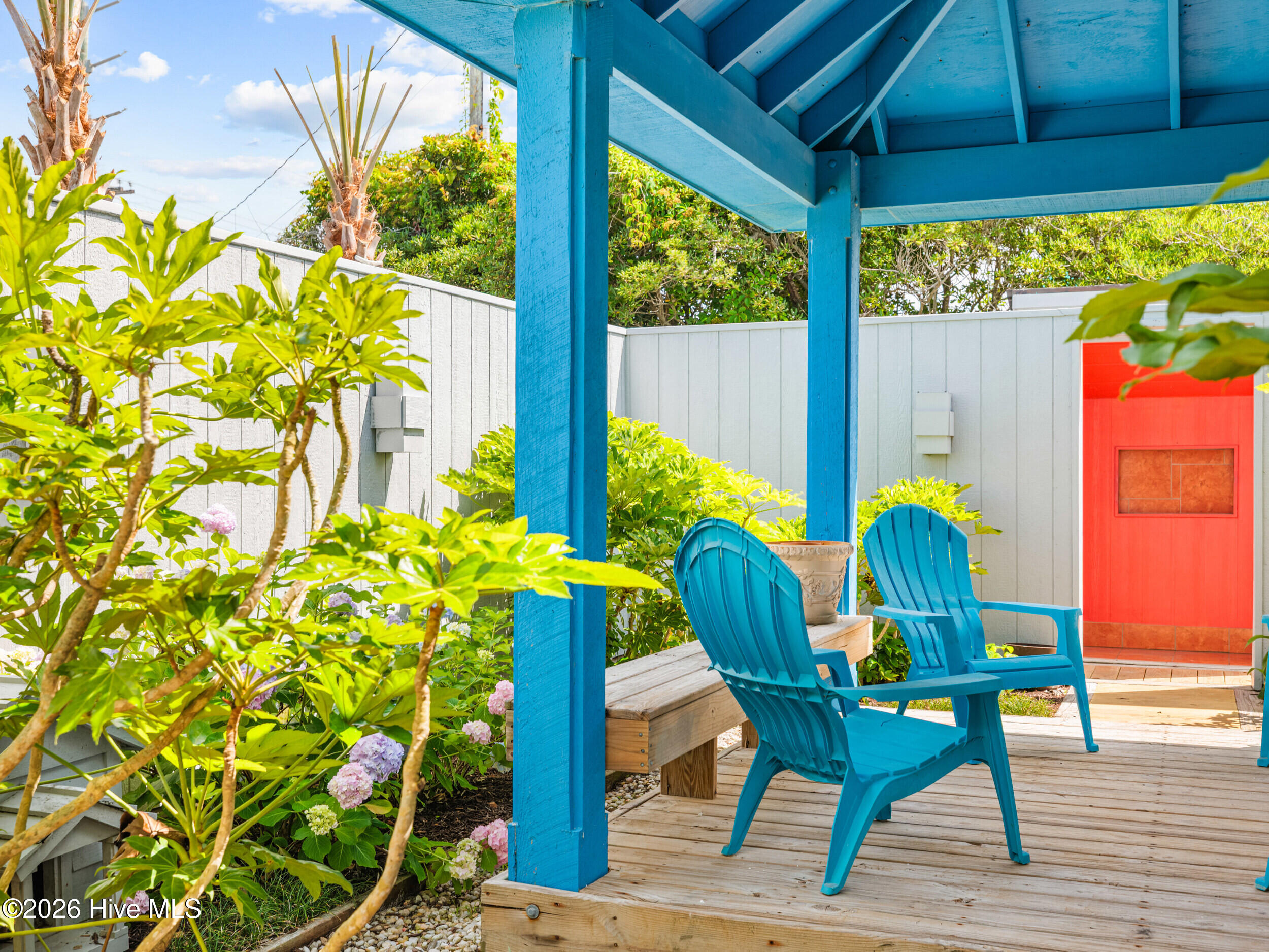 2604 S Shore Drive Property Photo 11