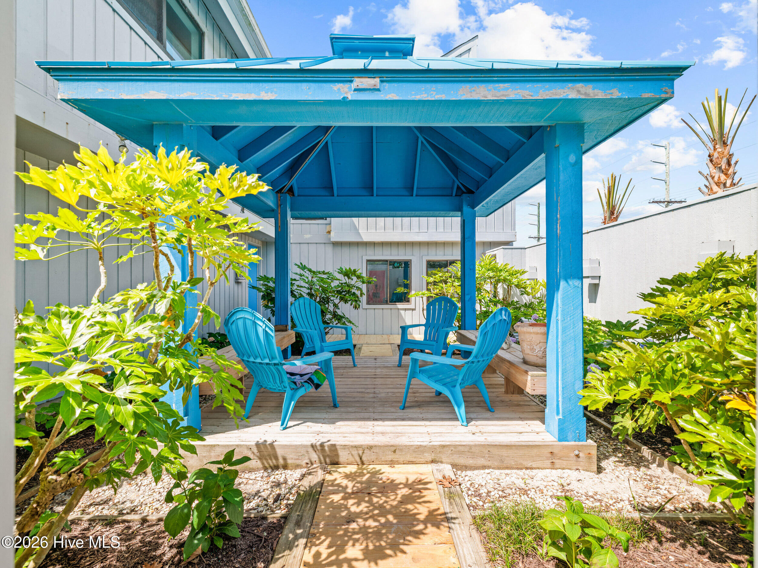 2604 S Shore Drive Property Photo 12