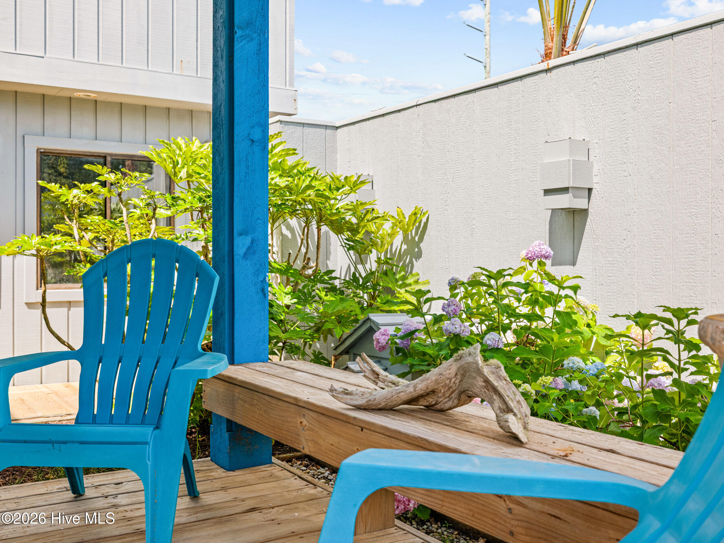 2604 S Shore Drive Property Photo 13