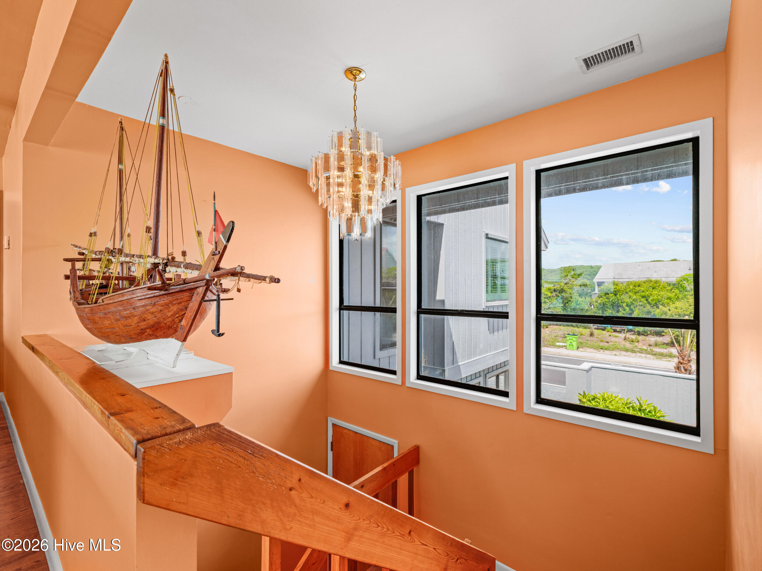 2604 S Shore Drive Property Photo 22