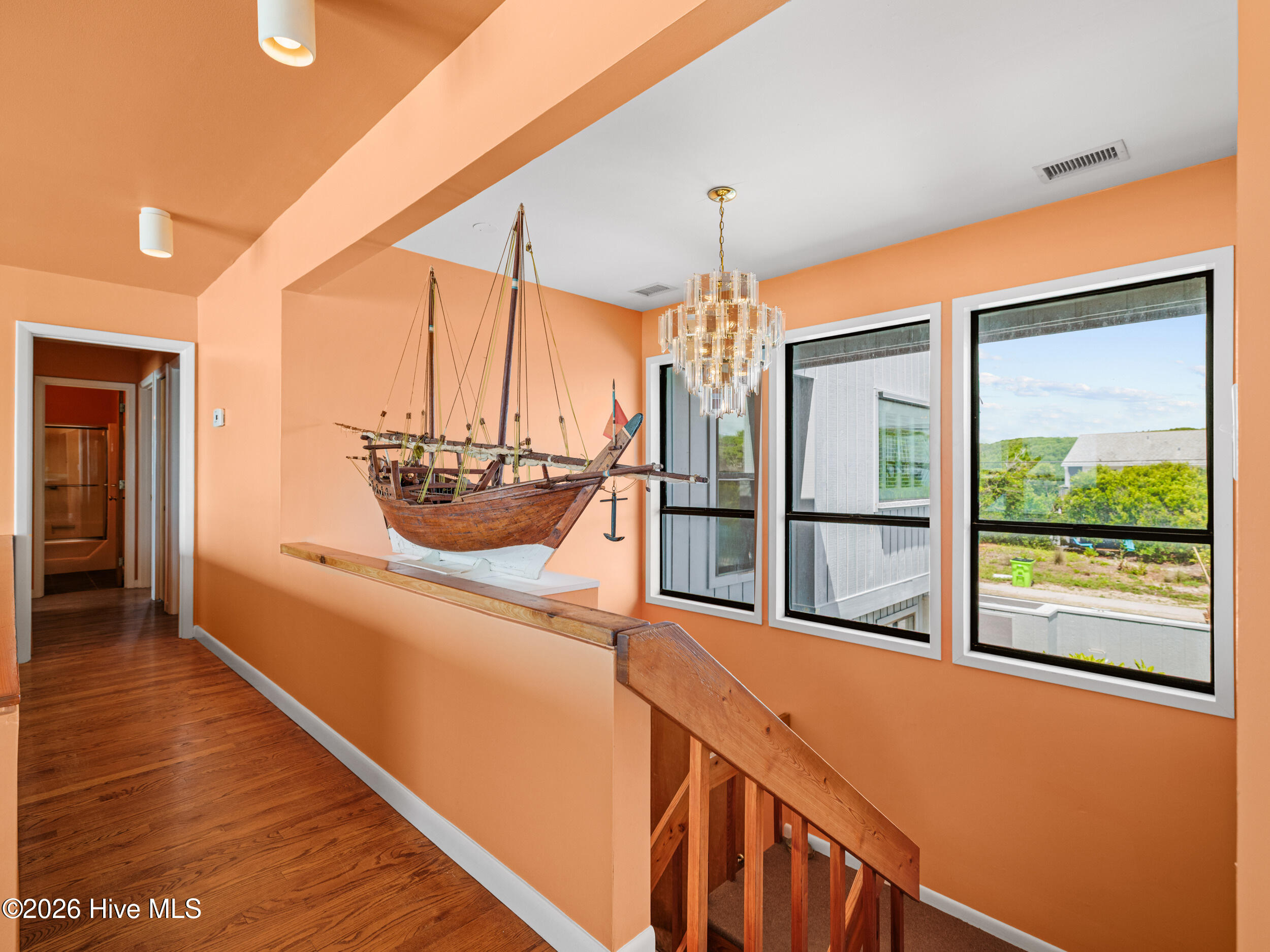 2604 S Shore Drive Property Photo 23