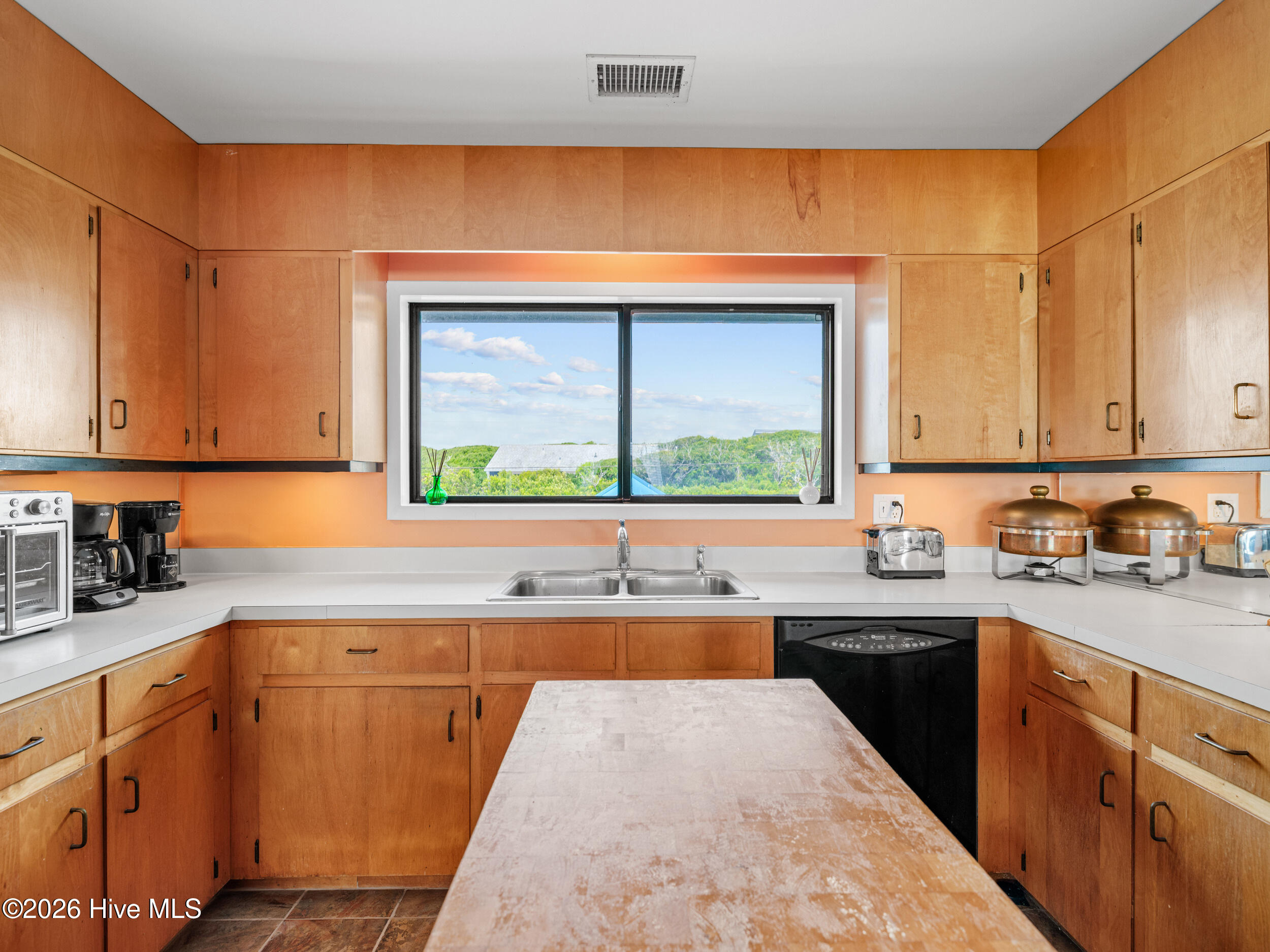 2604 S Shore Drive Property Photo 38